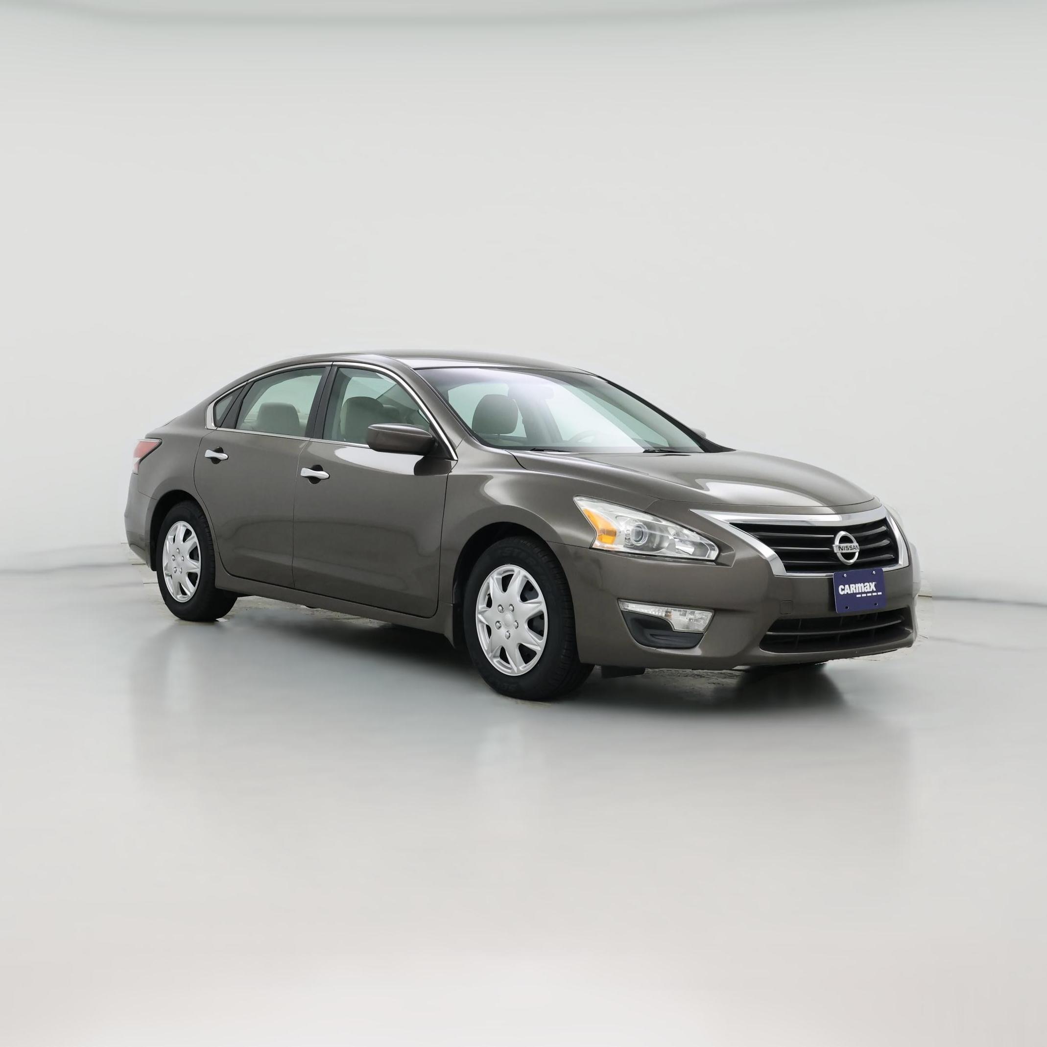 Thumbnail: 2015 Nissan Altima - 1