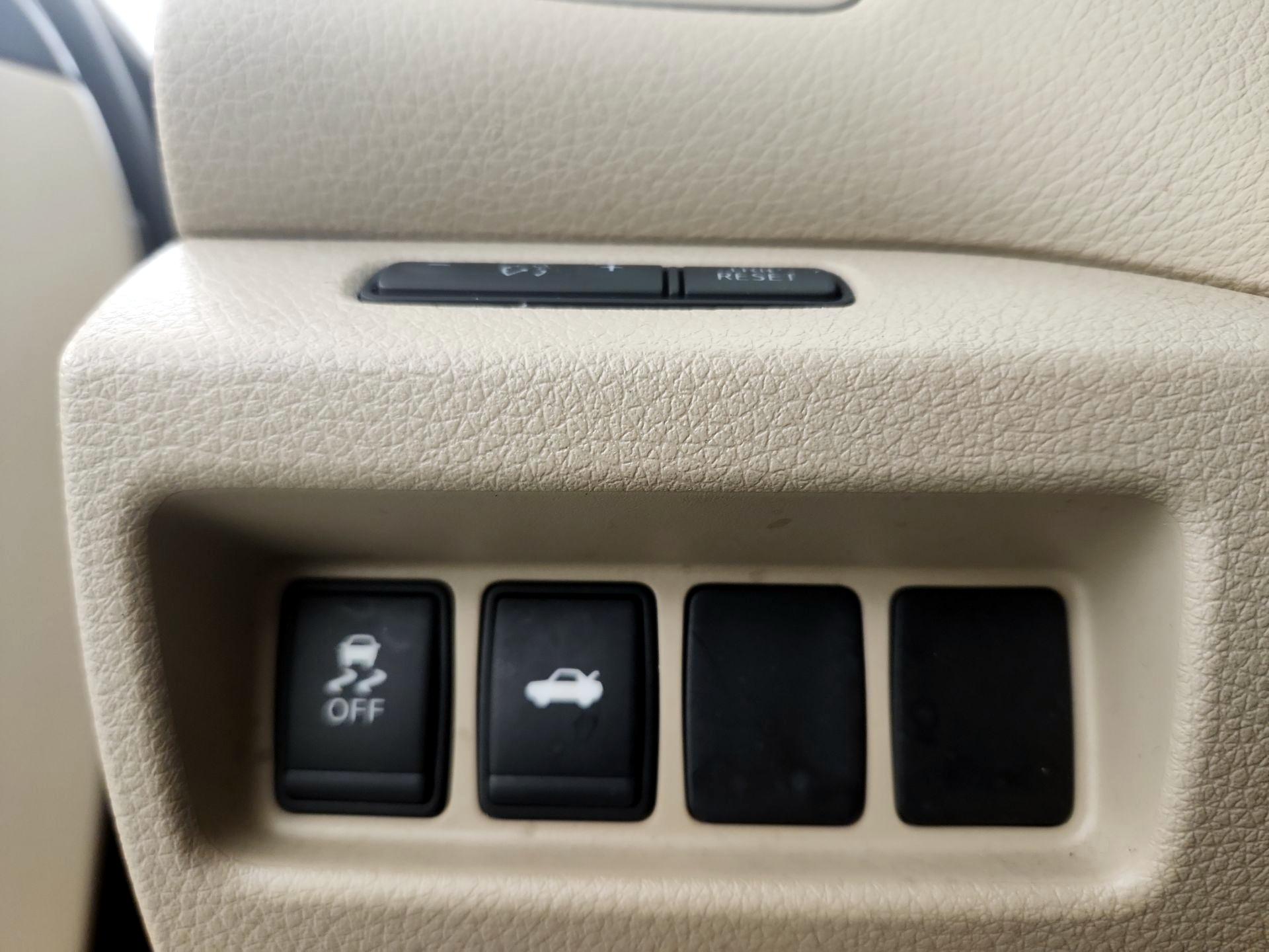 Thumbnail: 2015 Nissan Altima - 13