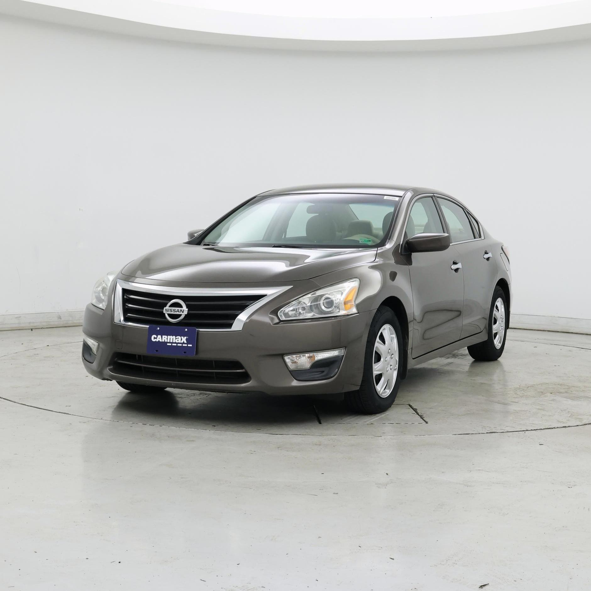 Thumbnail: 2015 Nissan Altima - 4