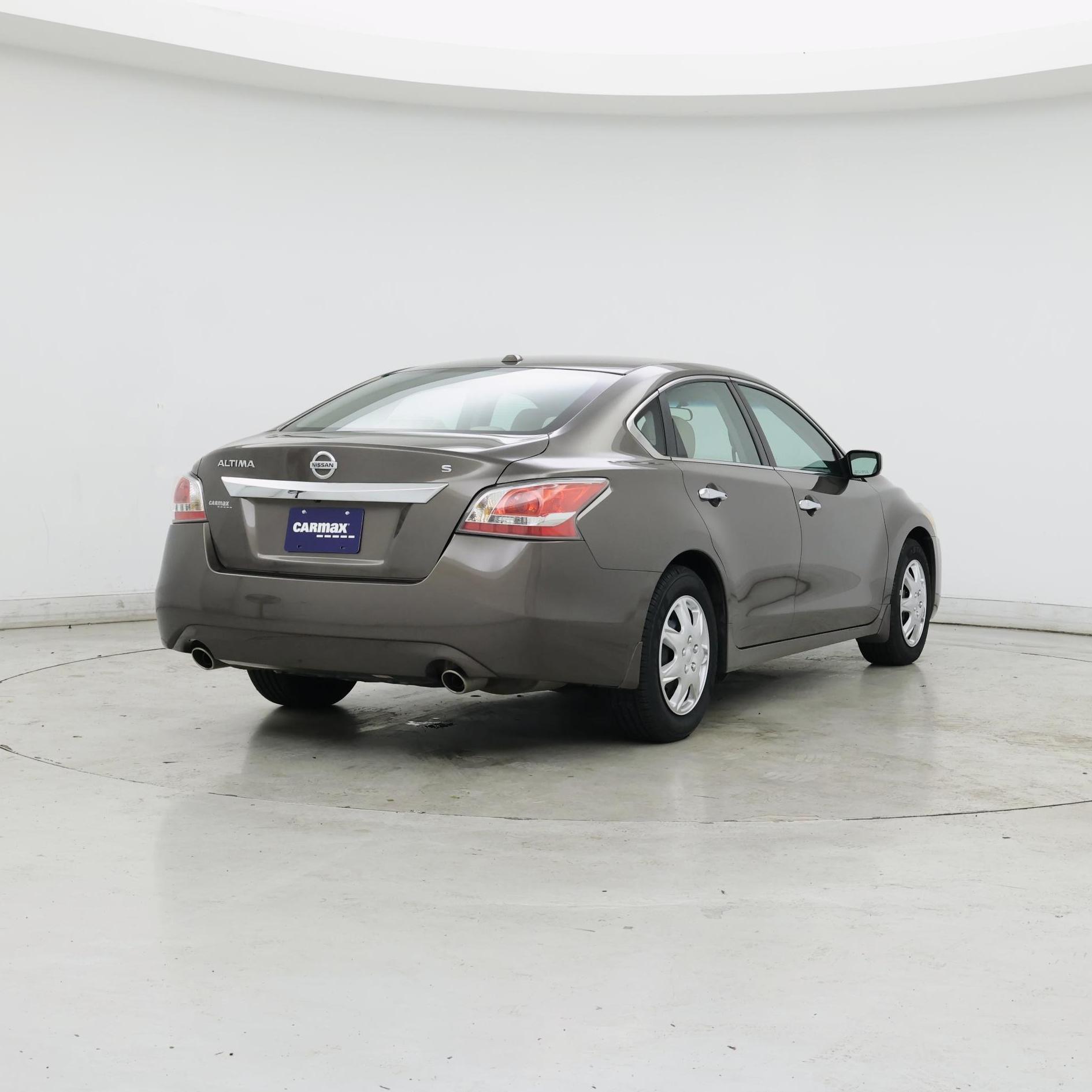 Thumbnail: 2015 Nissan Altima - 8