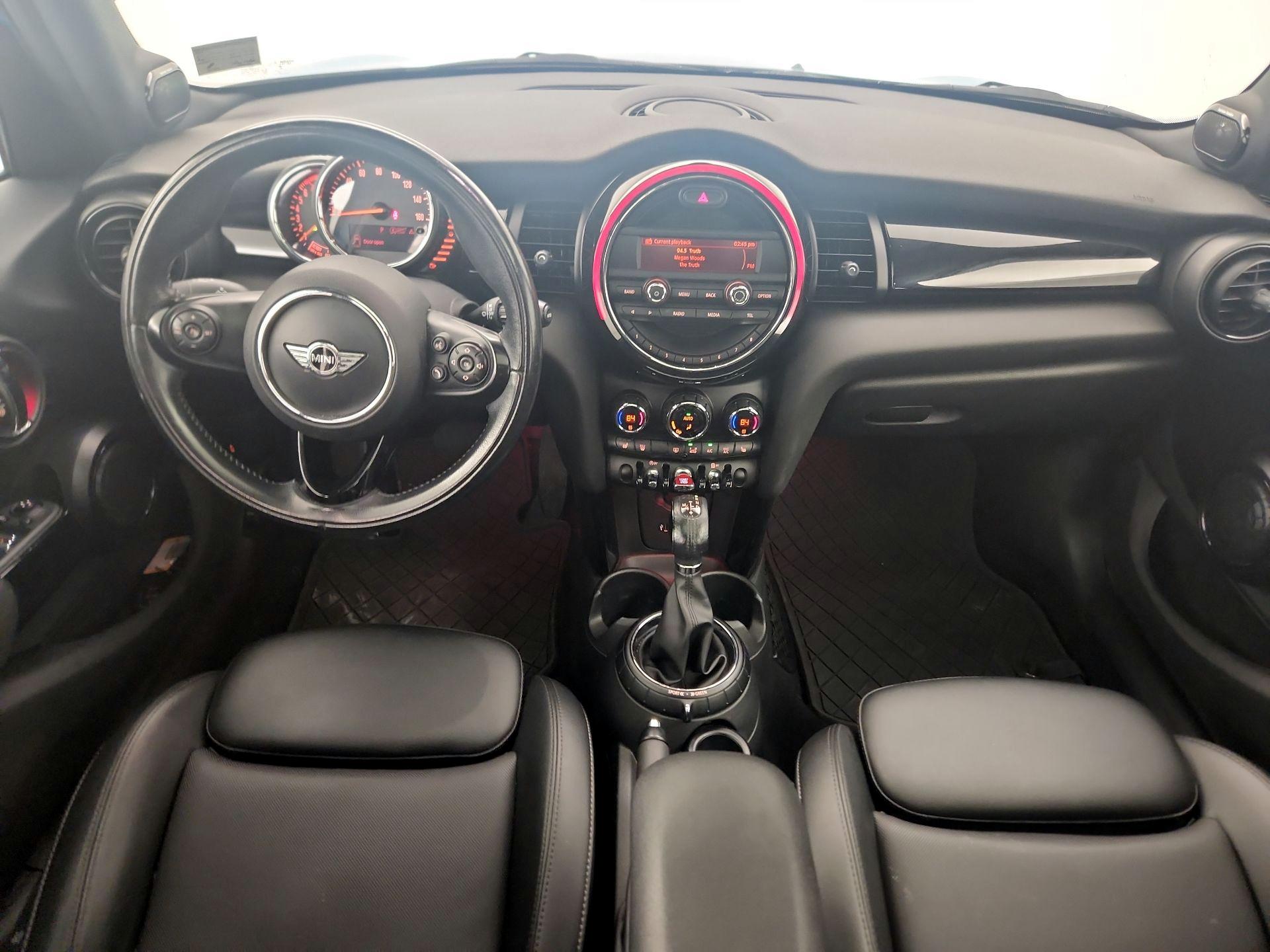 Thumbnail: 2016 MINI Cooper Hardtop - 9
