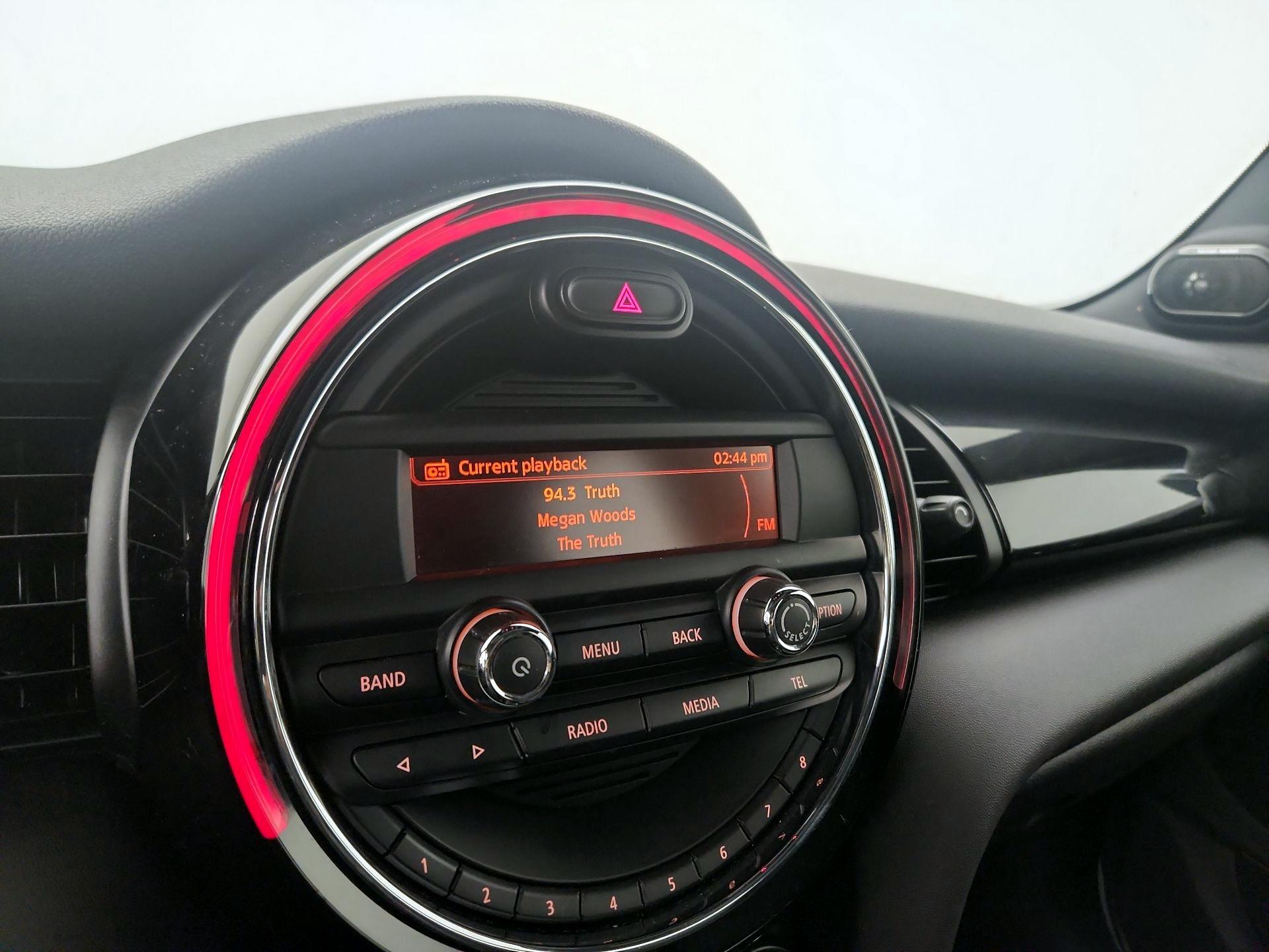 Thumbnail: 2016 MINI Cooper Hardtop - 13