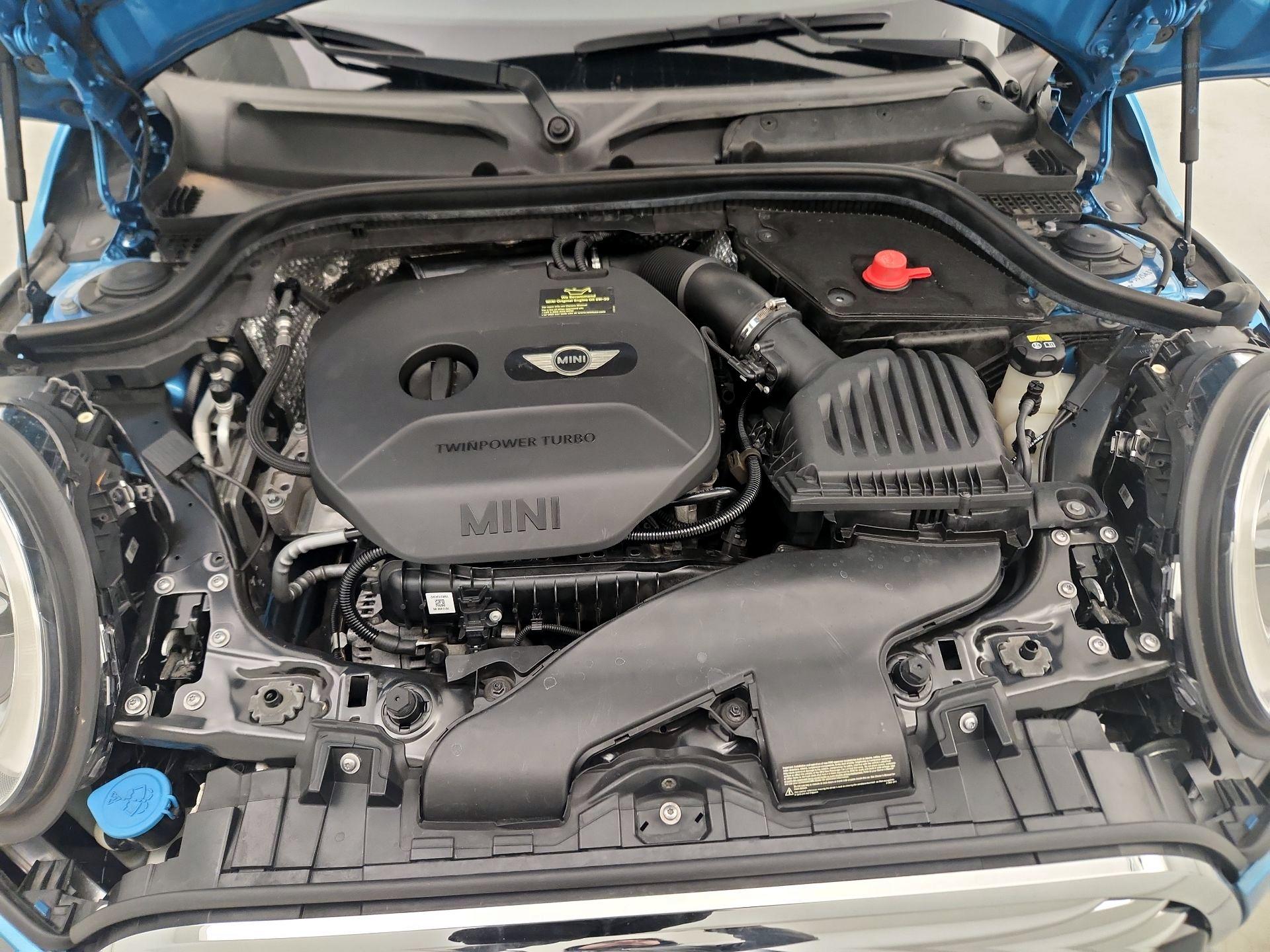 Thumbnail: 2016 MINI Cooper Hardtop - 20