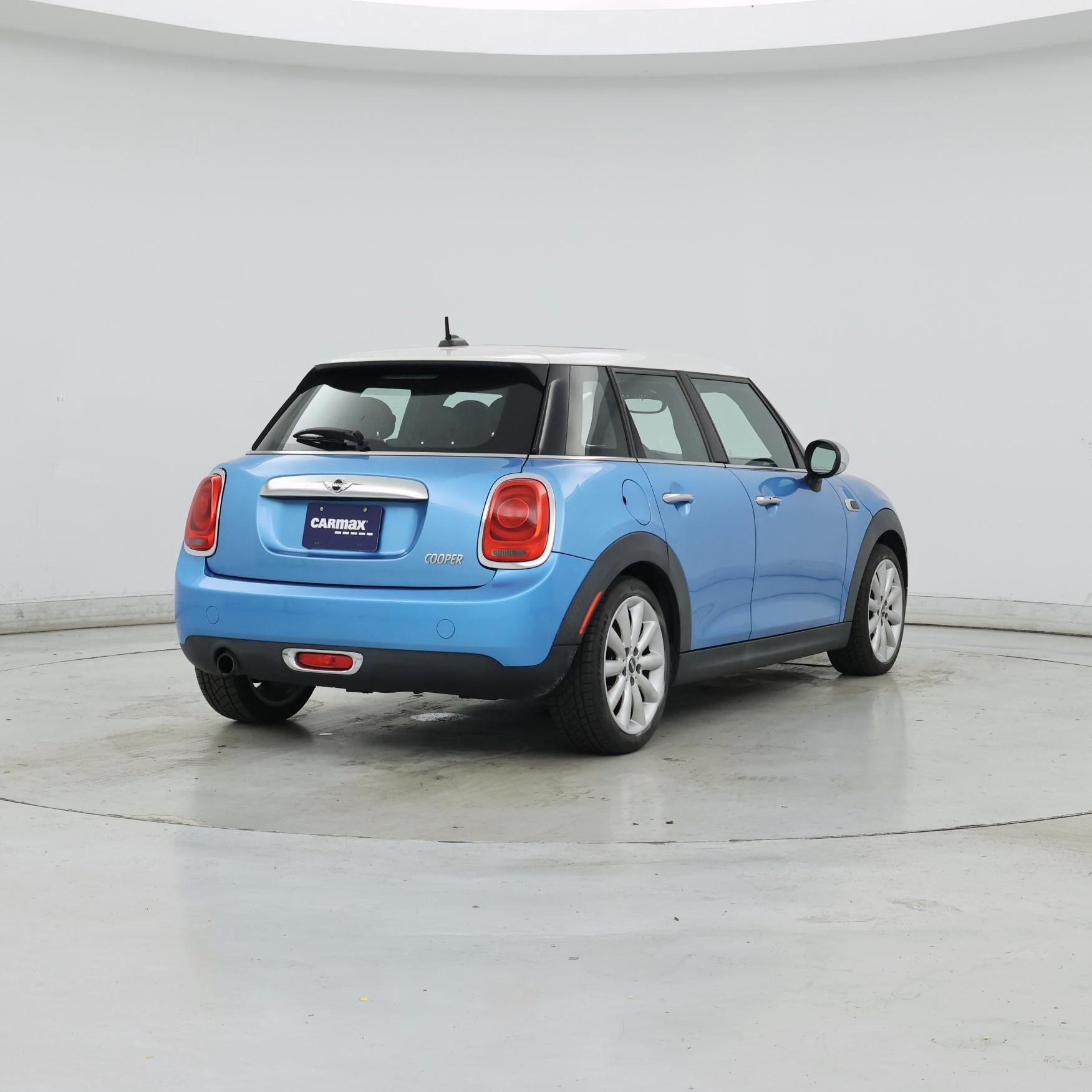 Thumbnail: 2016 MINI Cooper Hardtop - 8
