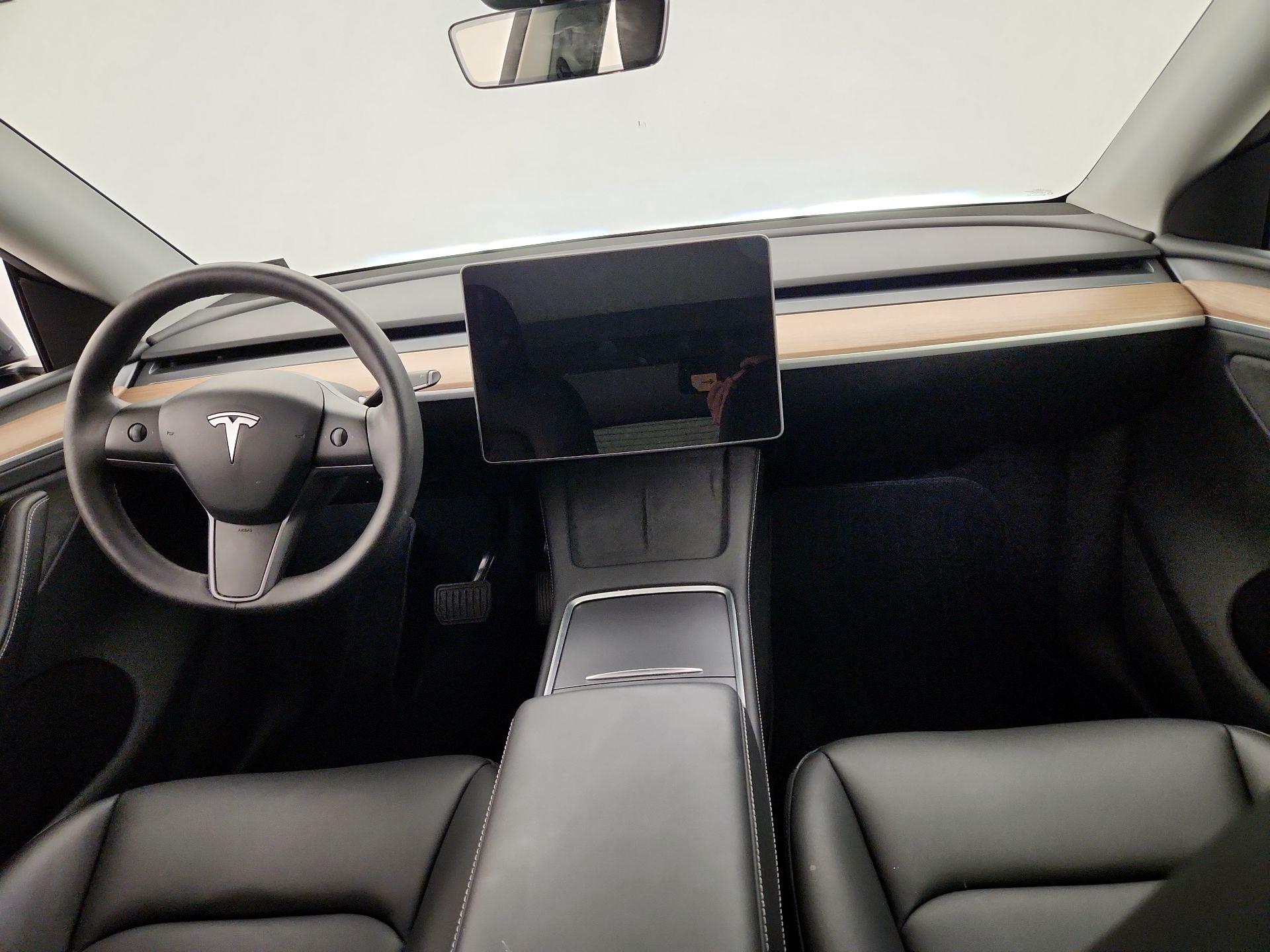 Thumbnail: 2024 Tesla Model Y - 9