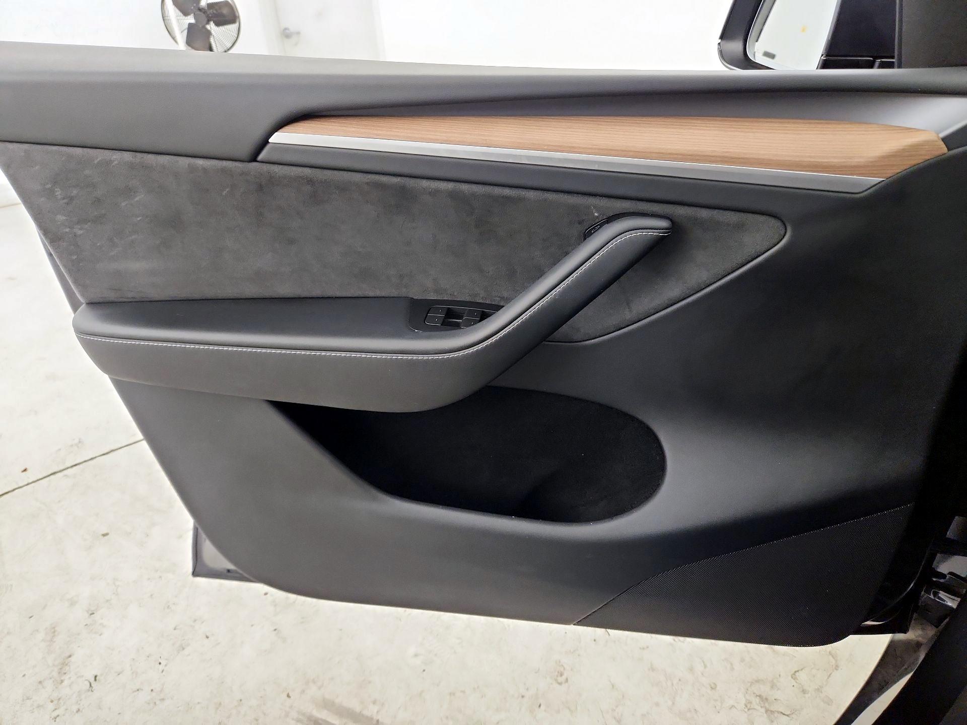 Thumbnail: 2024 Tesla Model Y - 12