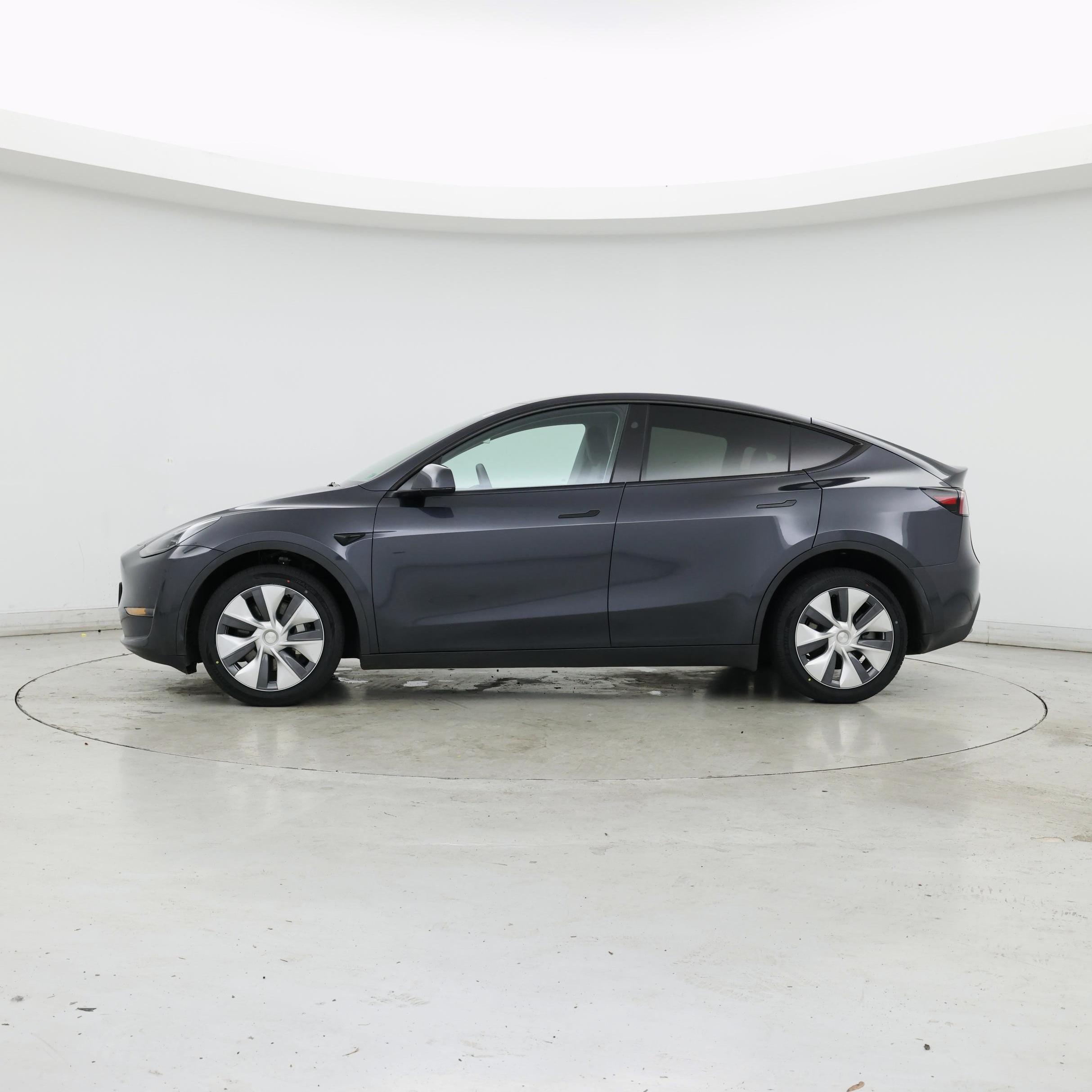 Thumbnail: 2024 Tesla Model Y - 3