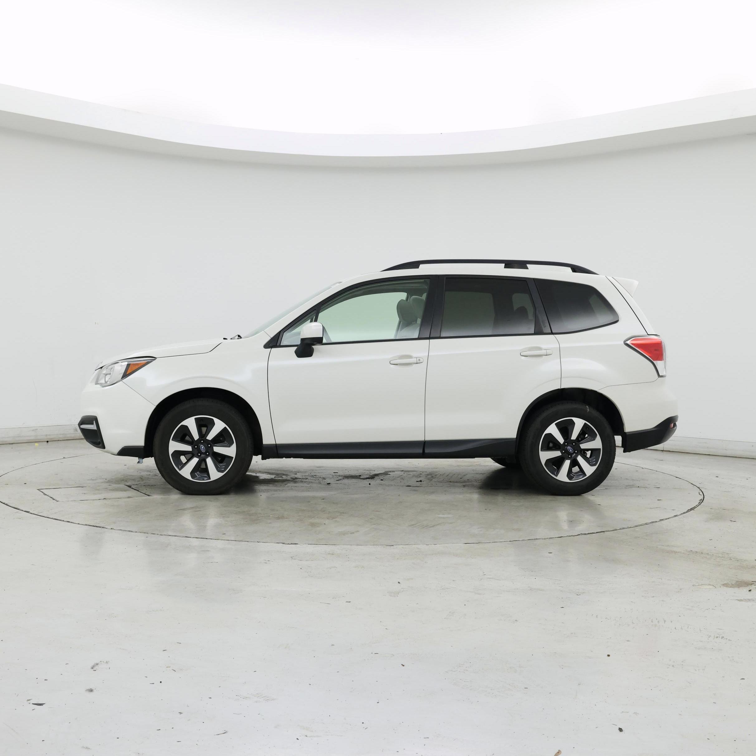 Thumbnail: 2017 Subaru Forester - 3