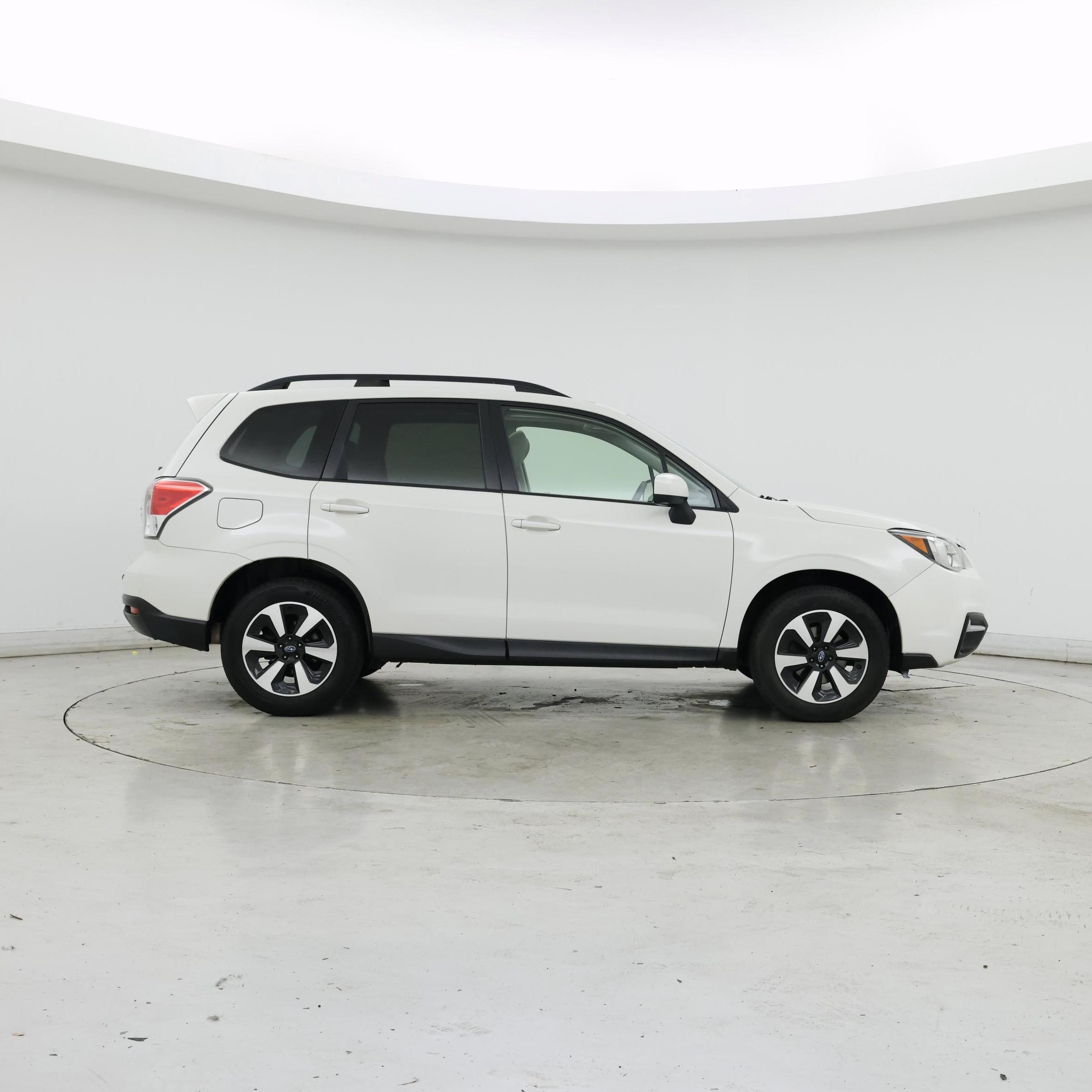 Thumbnail: 2017 Subaru Forester - 7