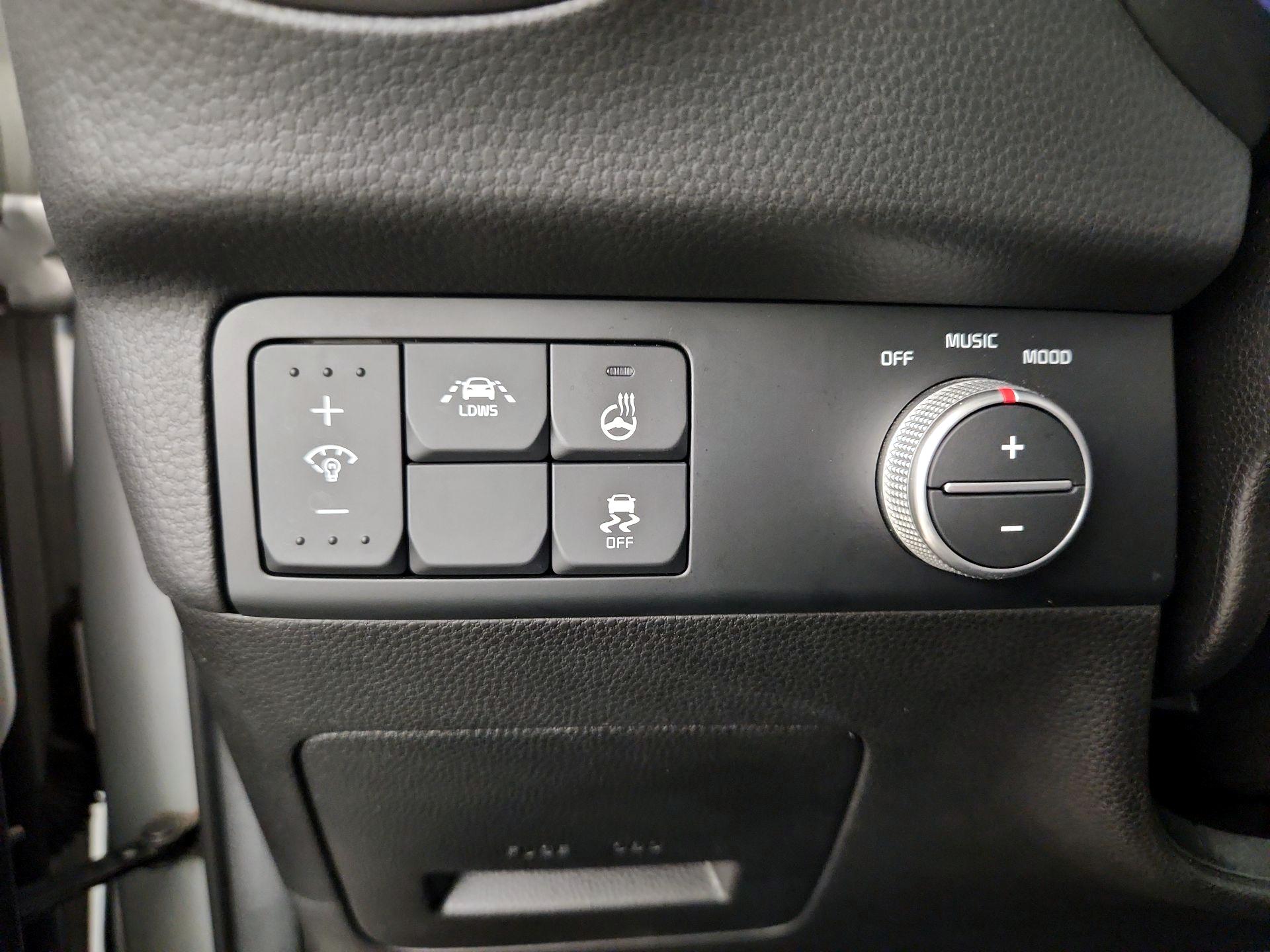 Thumbnail: 2016 Kia Soul - 13