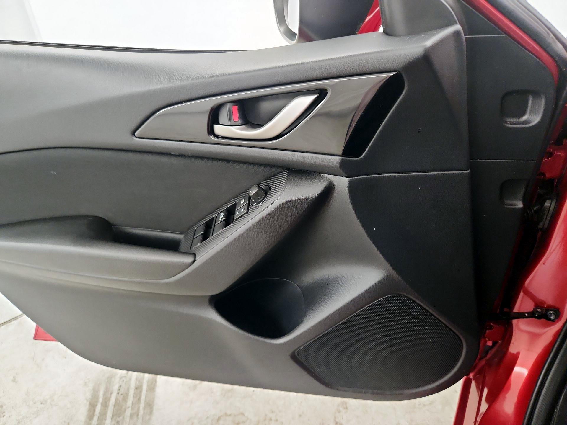 Thumbnail: 2015 Mazda Mazda3 - 12