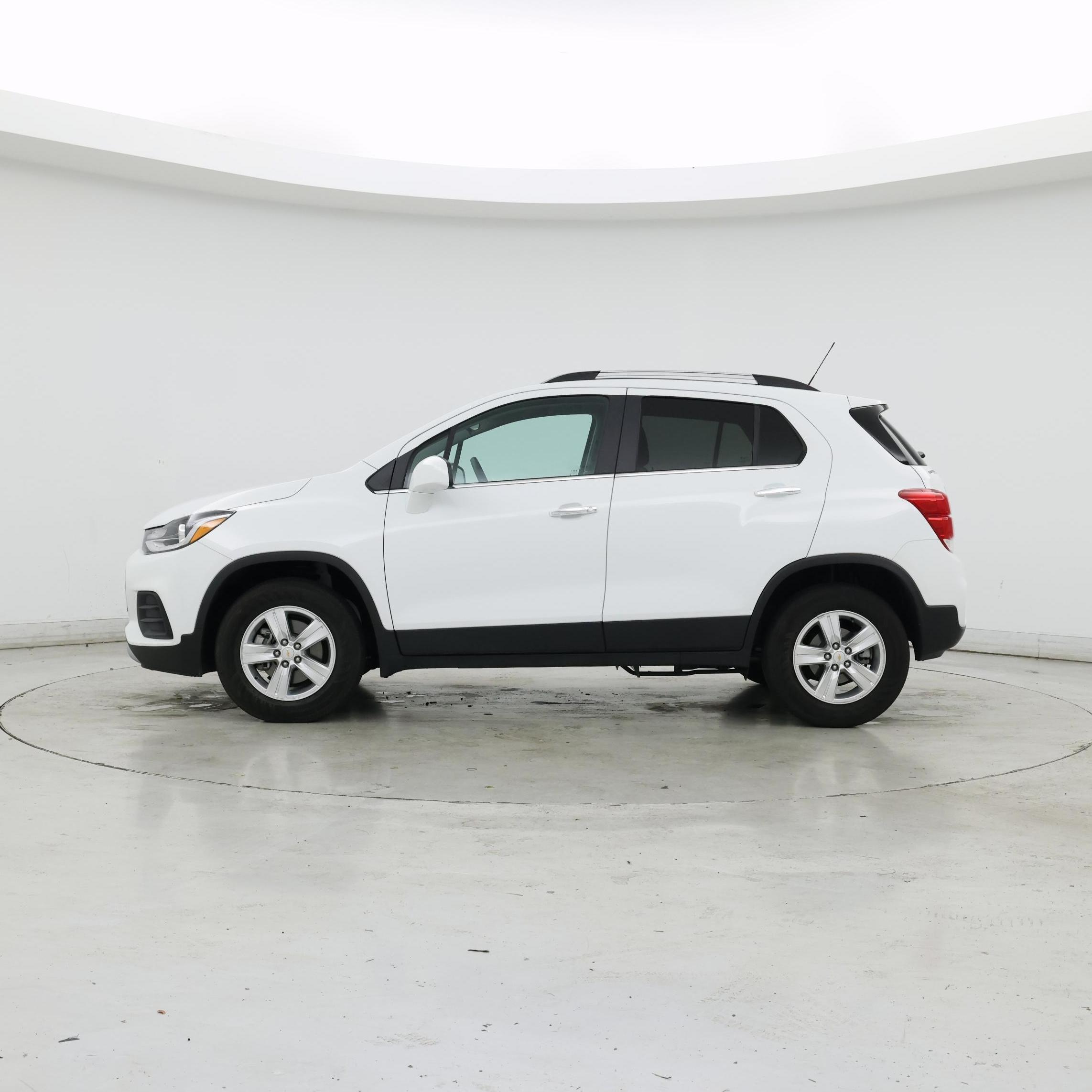 Thumbnail: 2020 Chevrolet Trax - 3