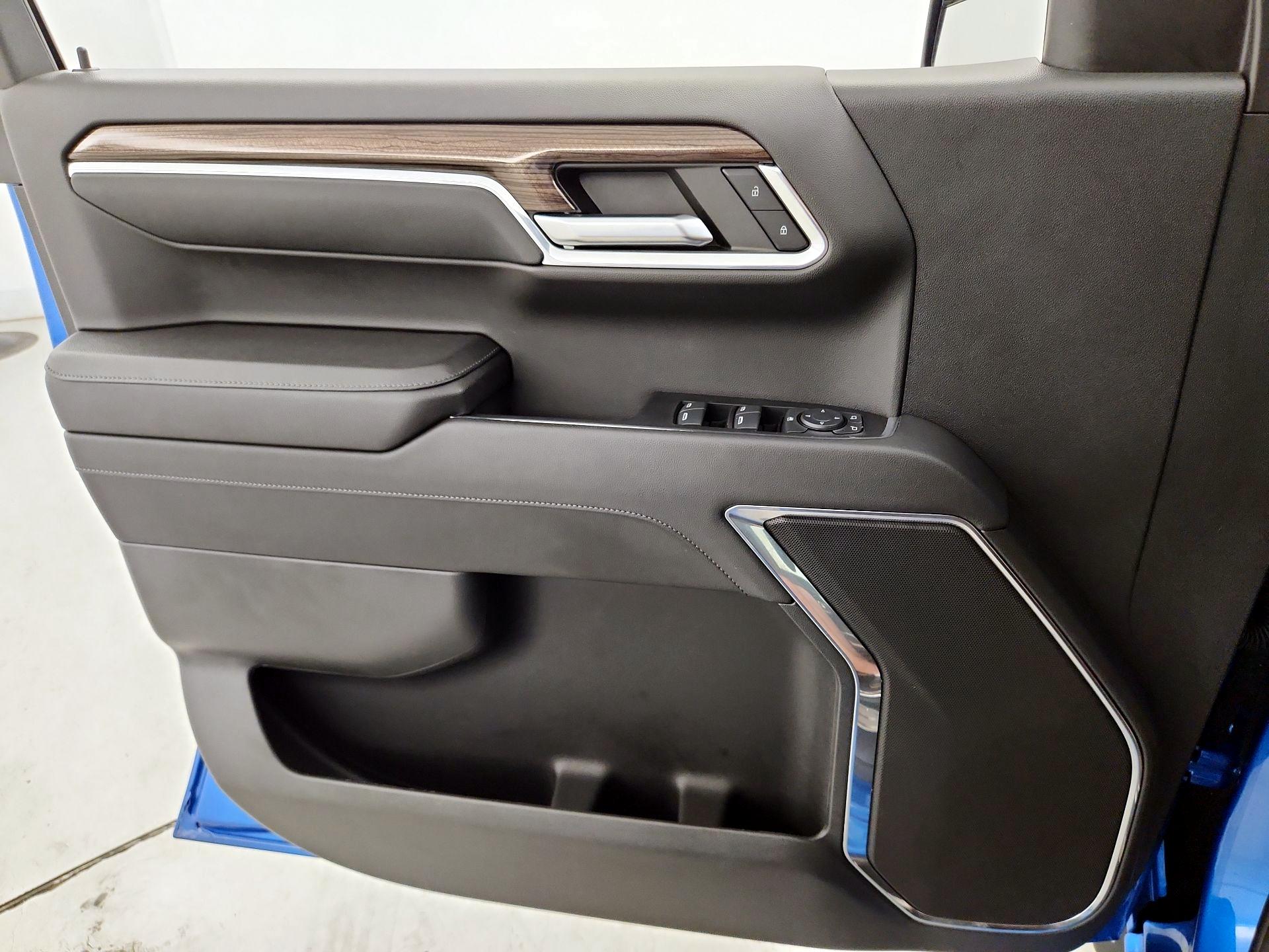 Thumbnail: 2023 Chevrolet Silverado 1500 - 12