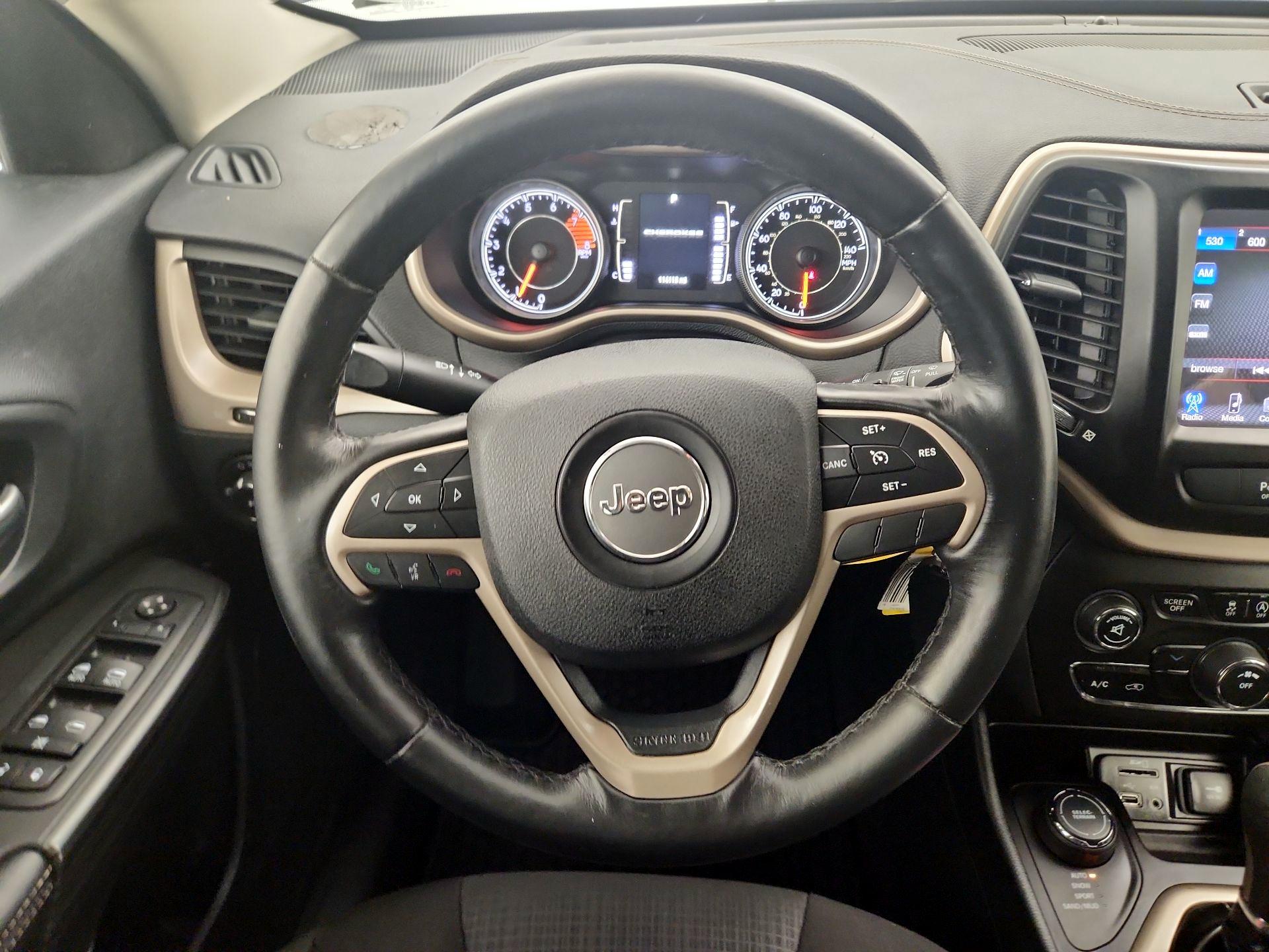Thumbnail: 2016 Jeep Cherokee - 10