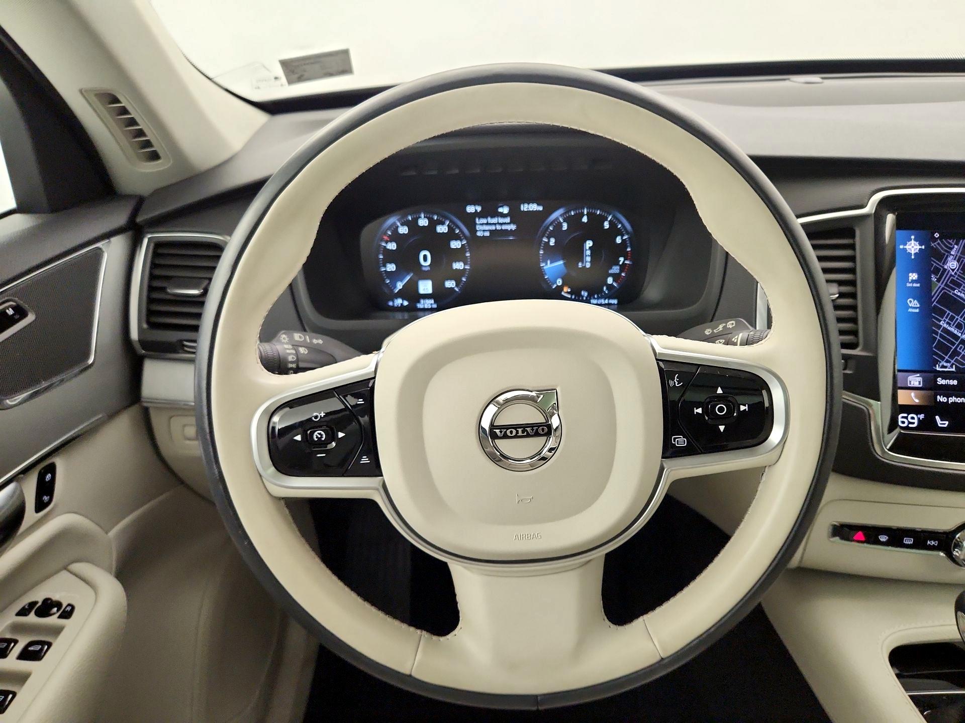 Thumbnail: 2022 Volvo XC90 - 10