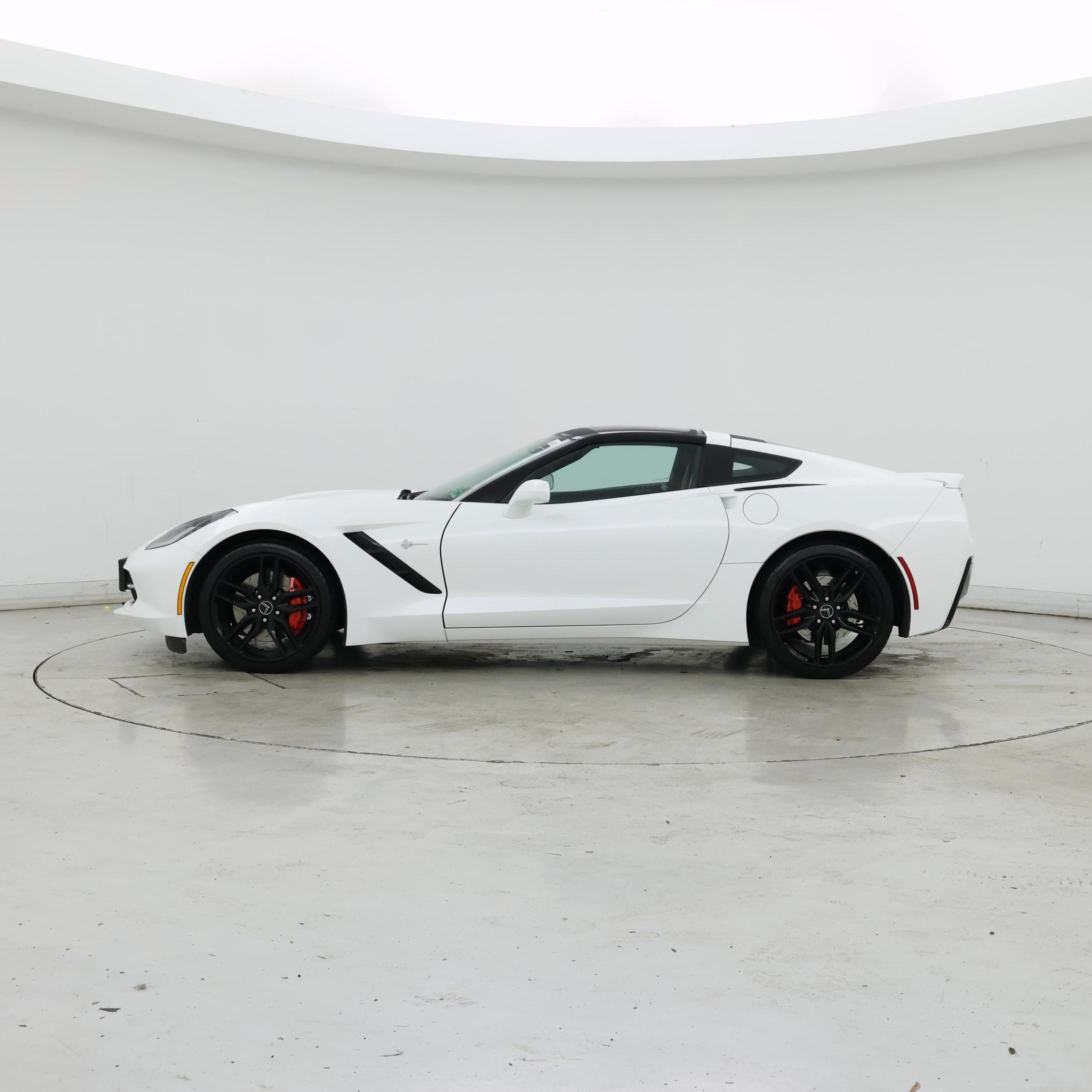 Thumbnail: 2015 Chevrolet Corvette - 3