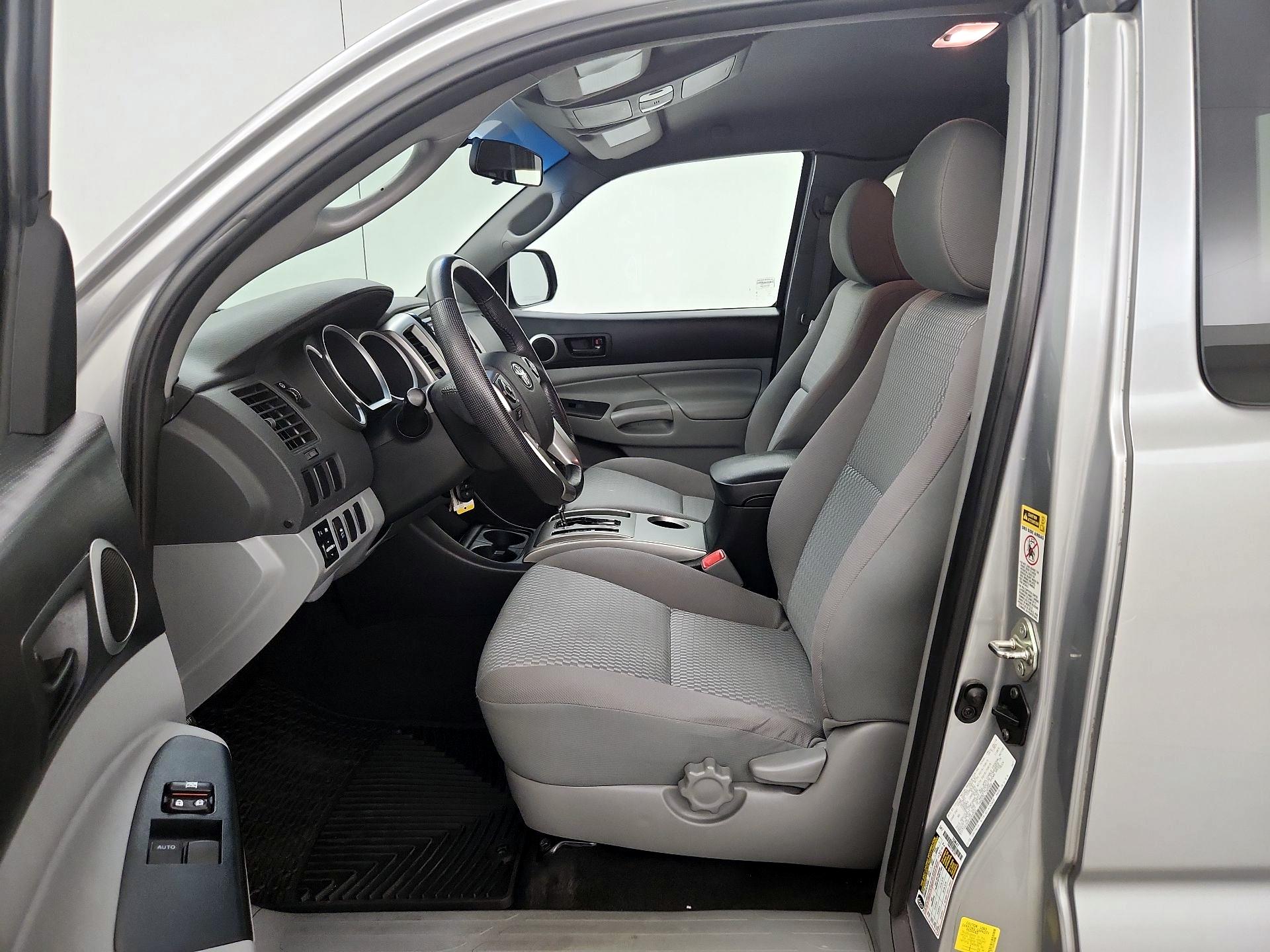 Thumbnail: 2014 Toyota Tacoma - 11