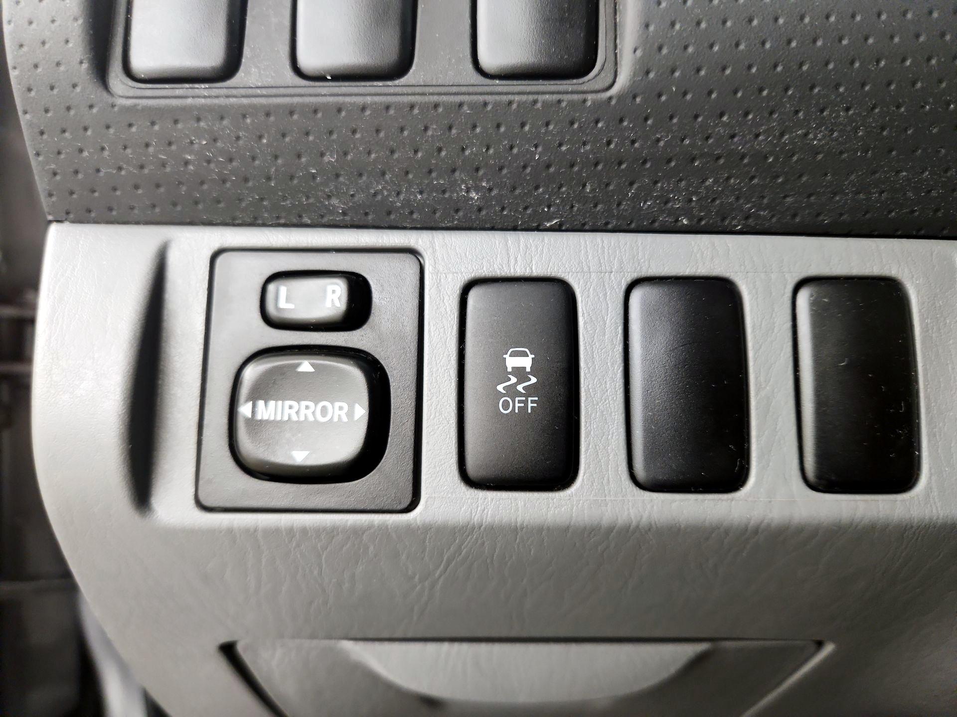 Thumbnail: 2014 Toyota Tacoma - 13