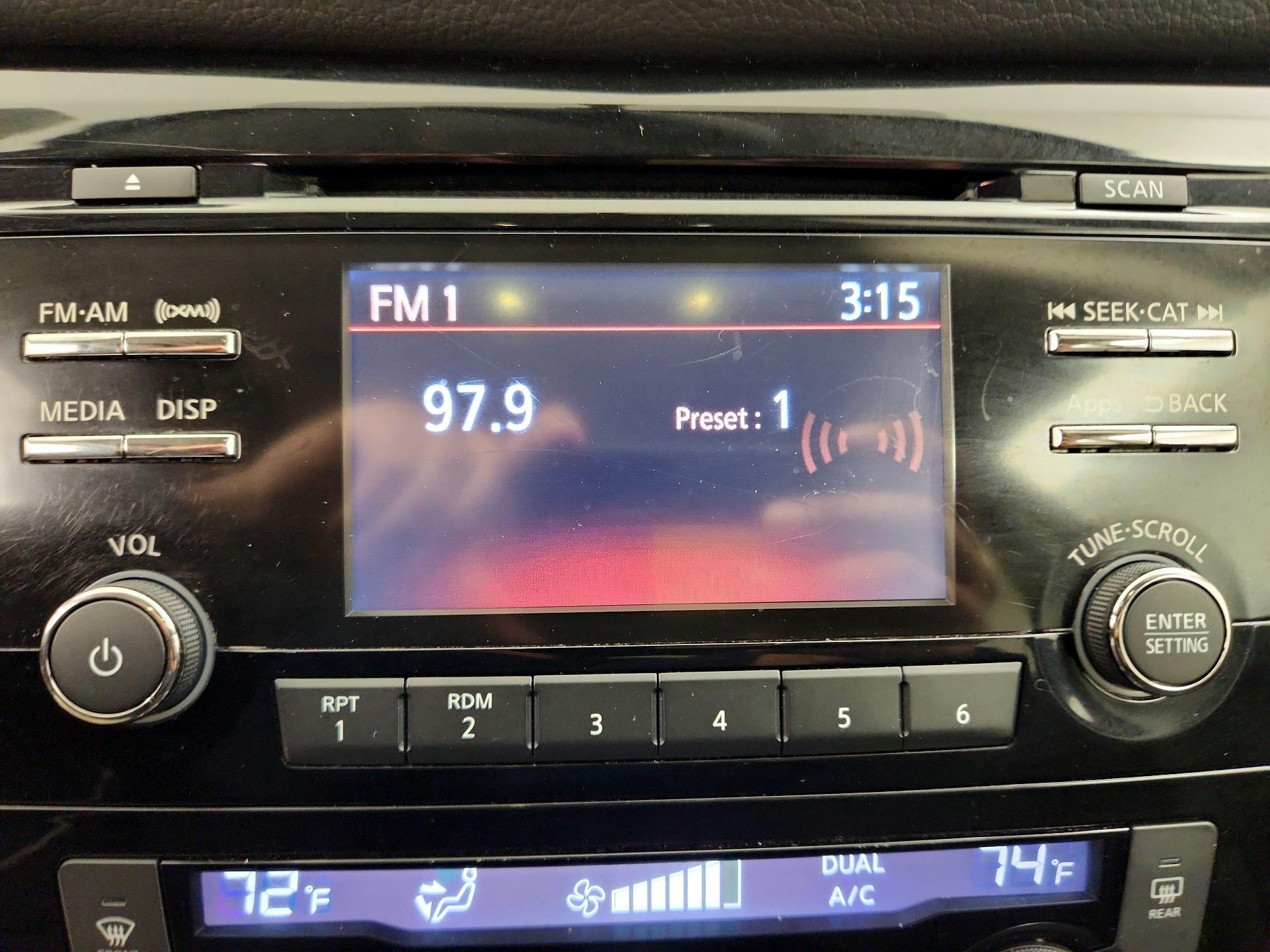 Thumbnail: 2016 Nissan Rogue - 15
