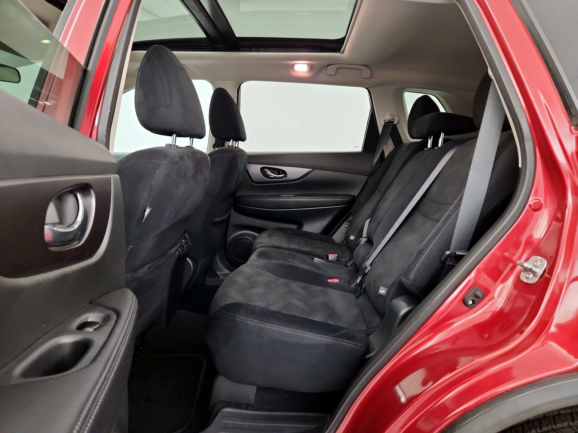 Thumbnail: 2016 Nissan Rogue - 20
