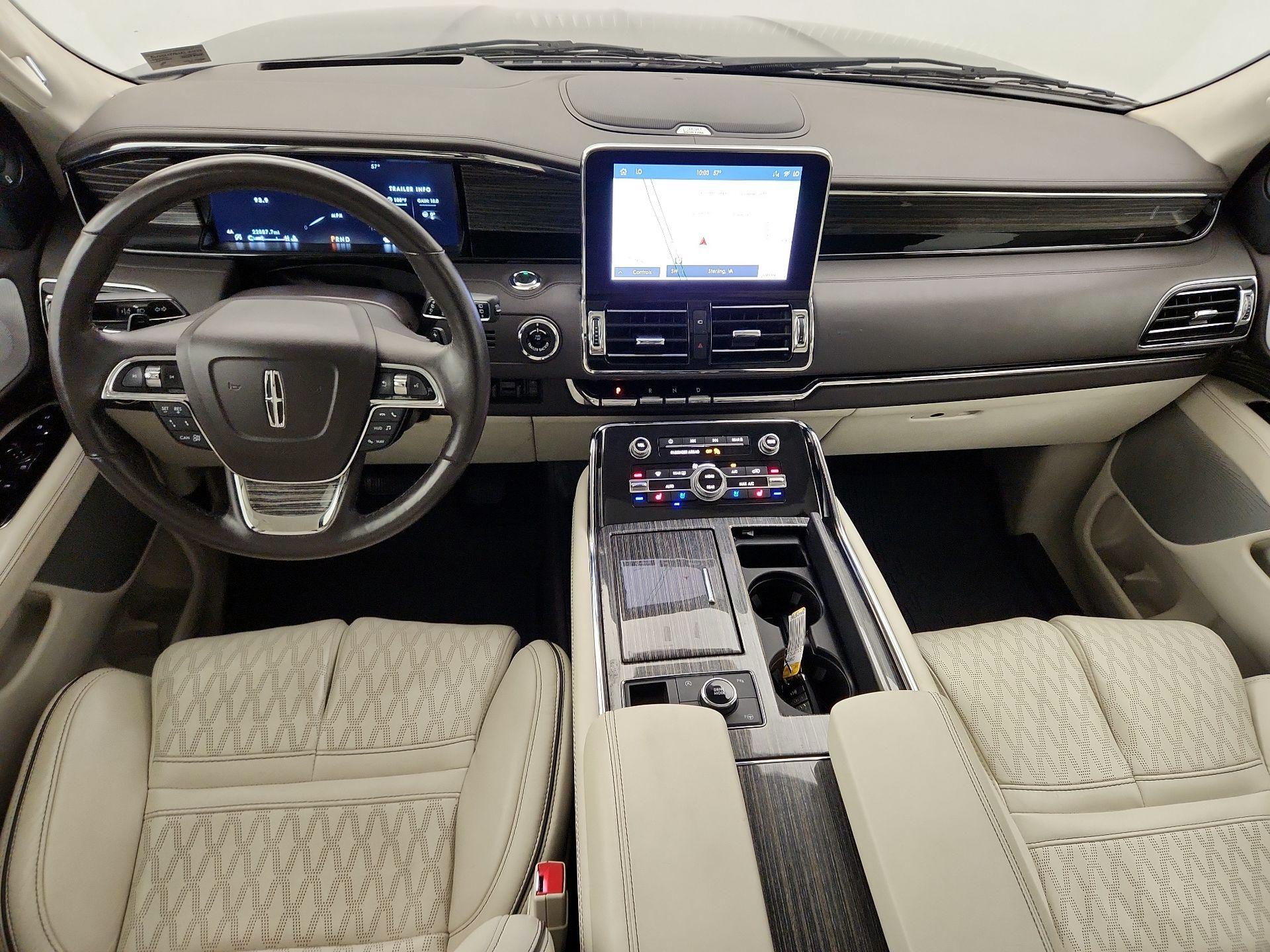 Thumbnail: 2020 Lincoln Navigator L - 9