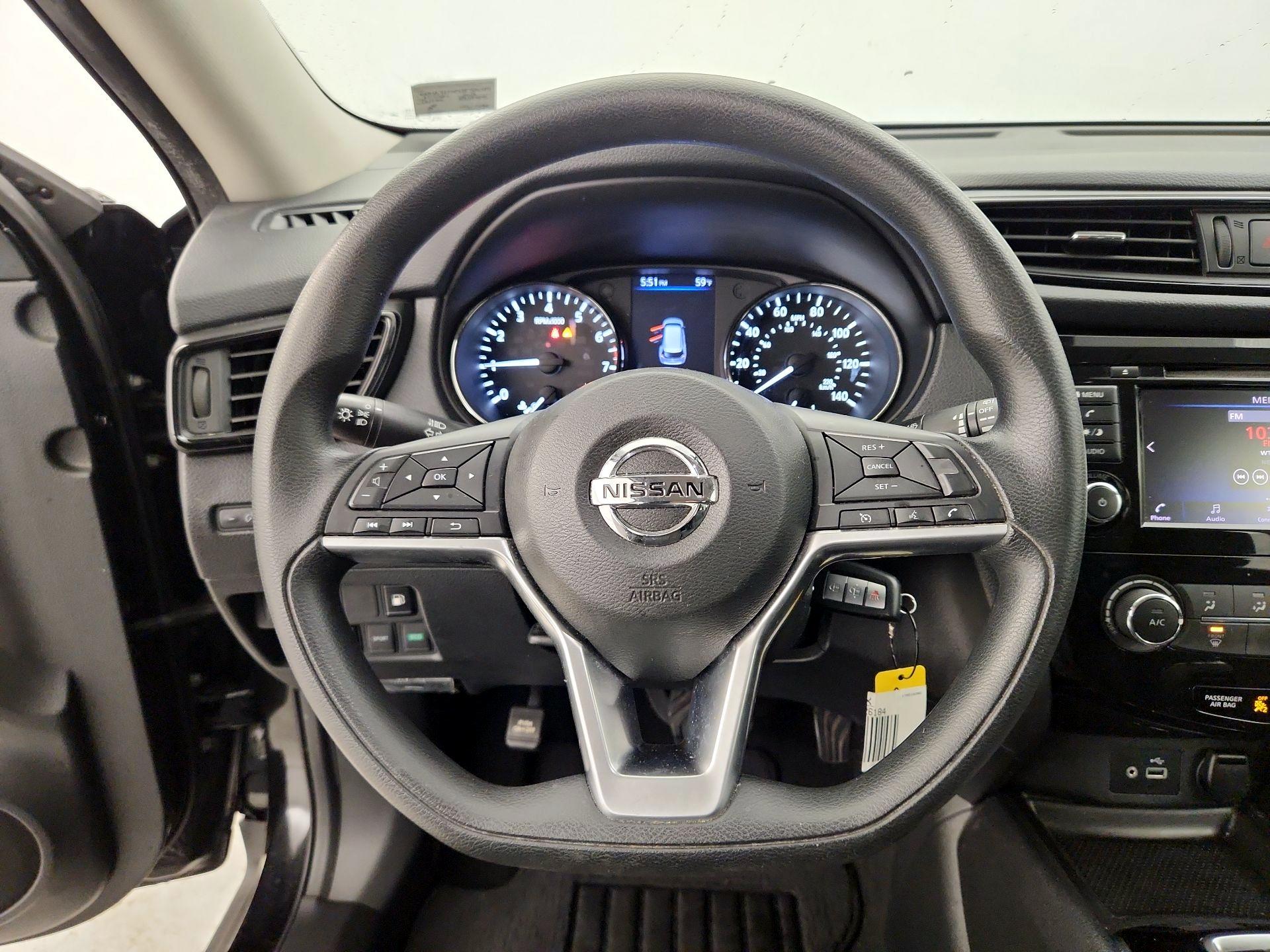 Thumbnail: 2018 Nissan Rogue - 10