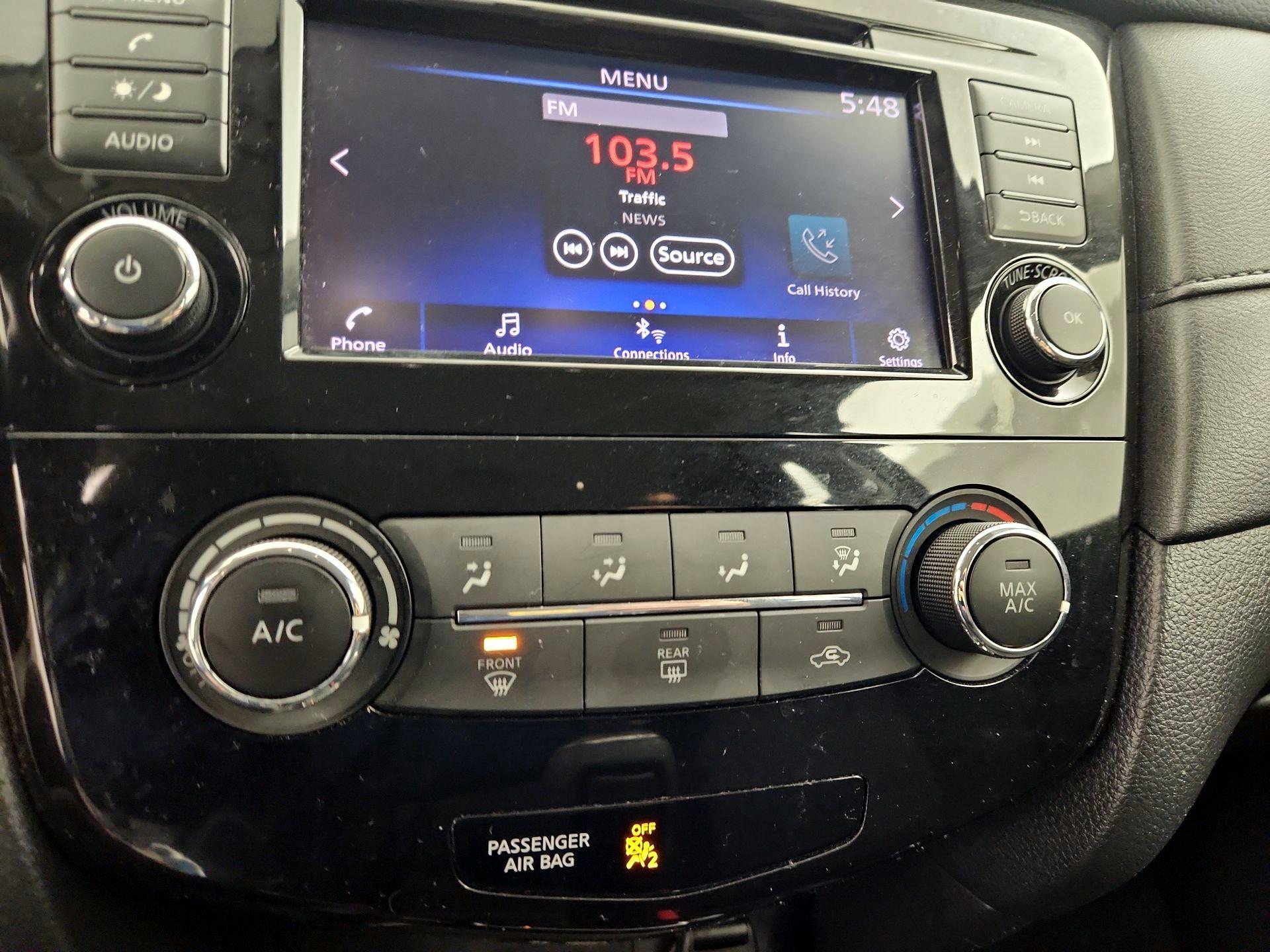 Thumbnail: 2018 Nissan Rogue - 16