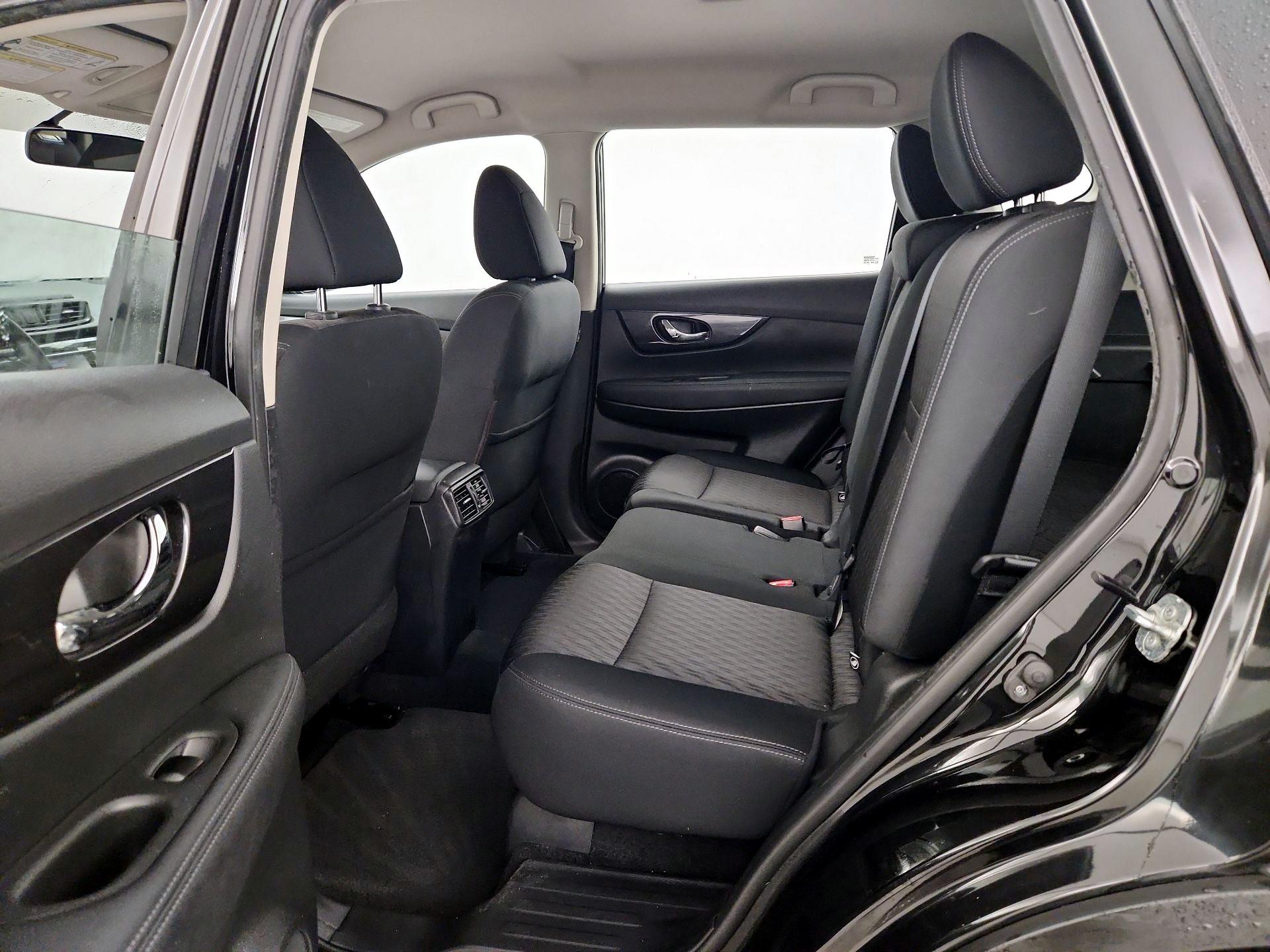 Thumbnail: 2018 Nissan Rogue - 19