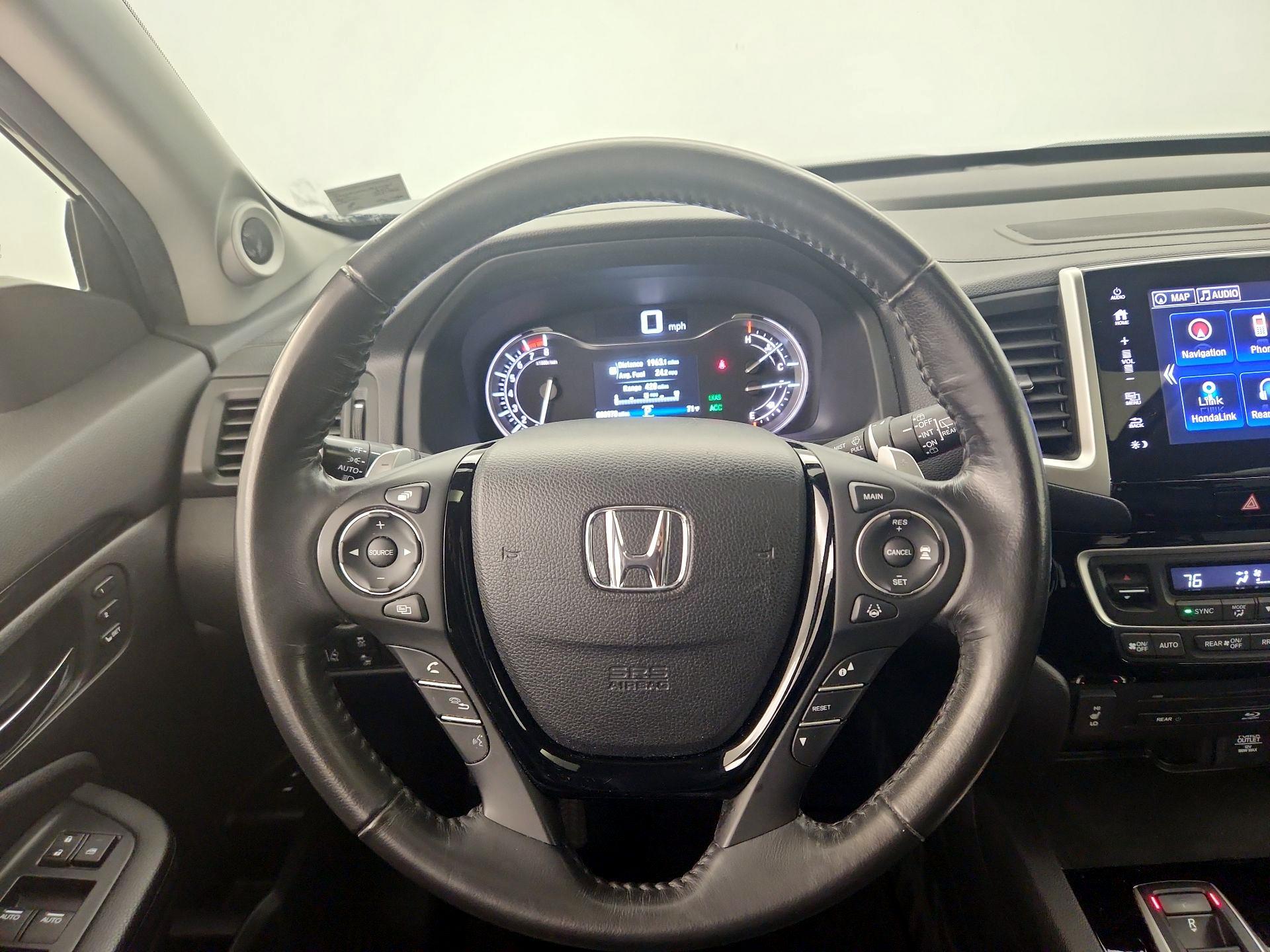 Thumbnail: 2018 Honda Pilot - 10