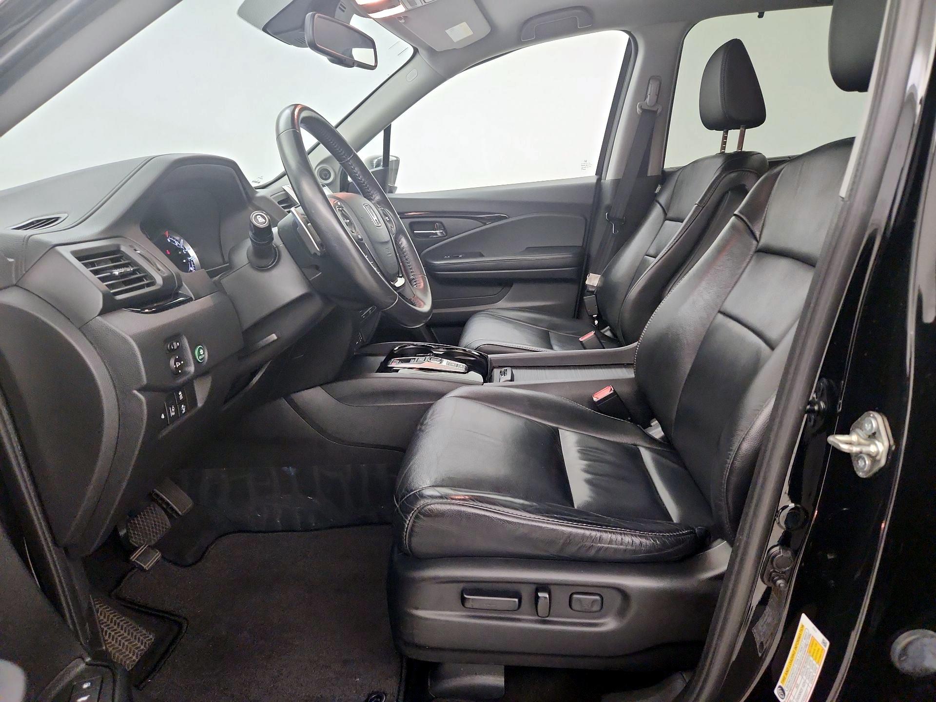 Thumbnail: 2018 Honda Pilot - 11