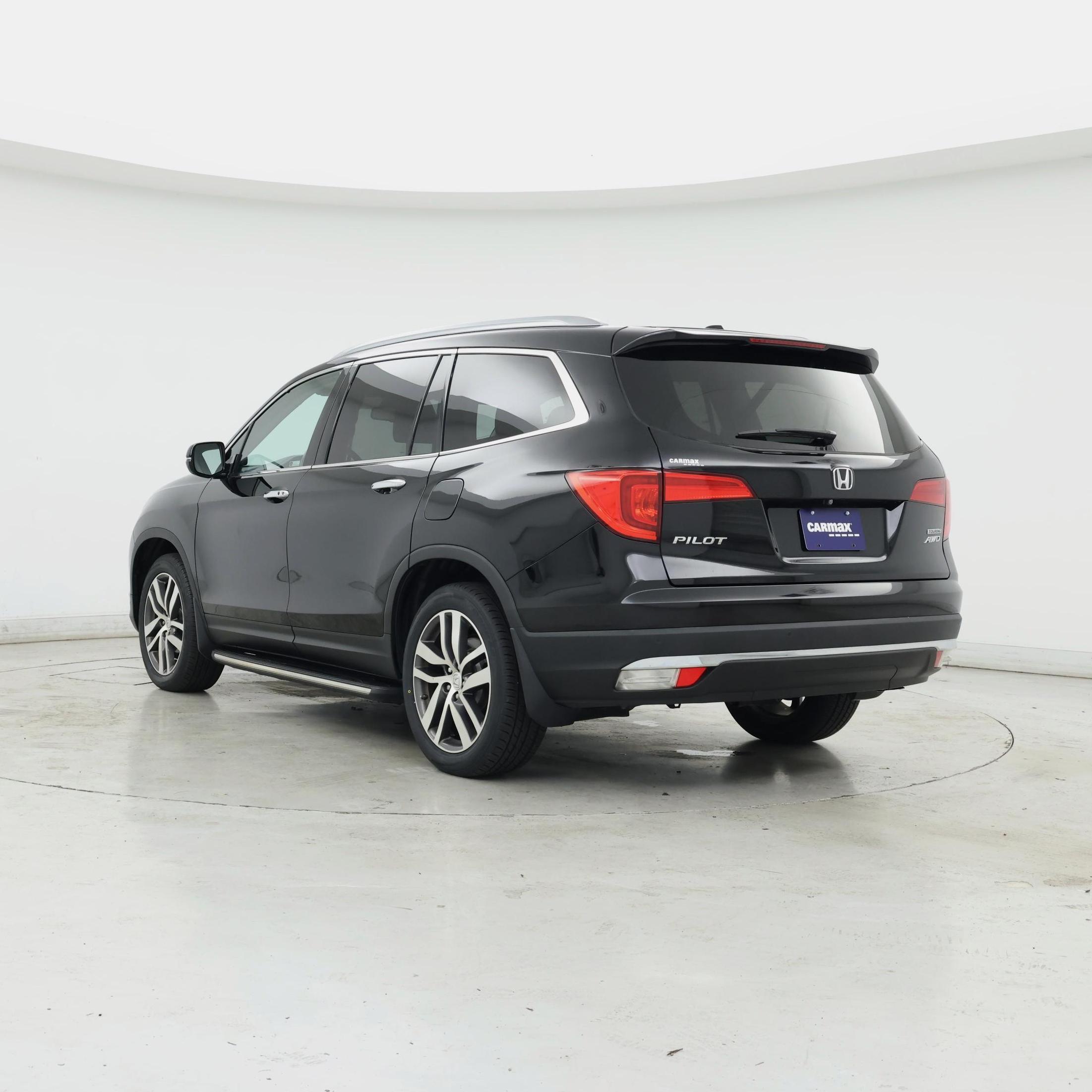 Thumbnail: 2018 Honda Pilot - 2