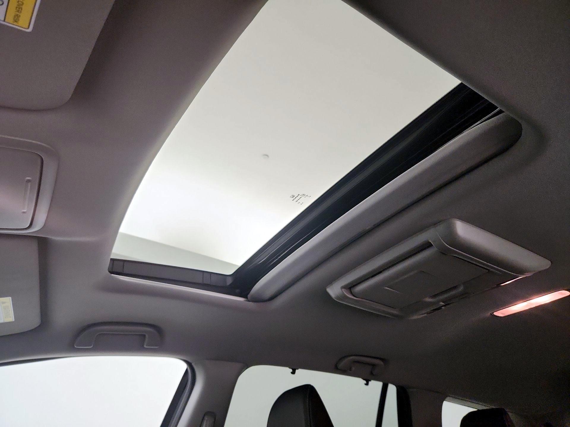 Thumbnail: 2018 Honda Pilot - 19