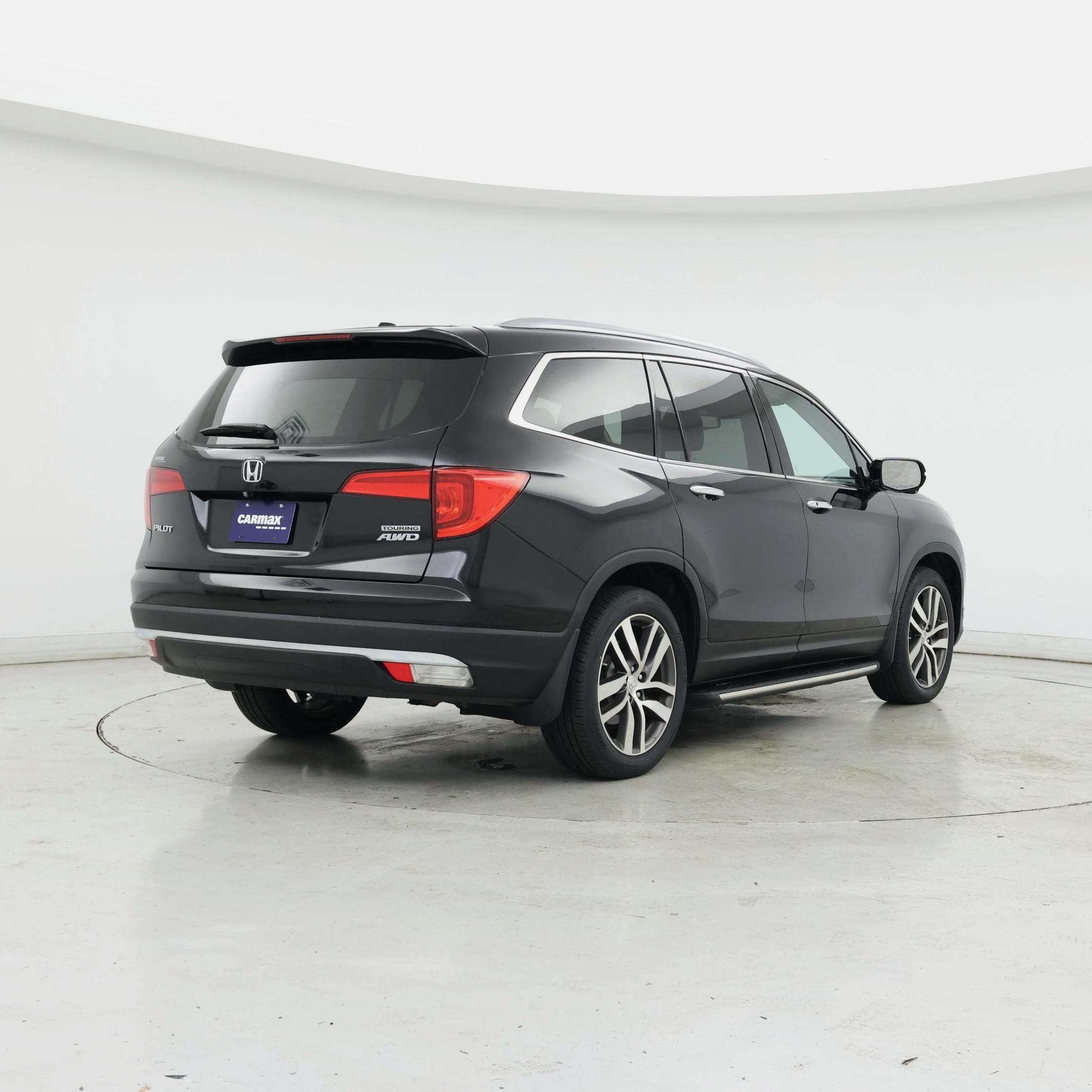 Thumbnail: 2018 Honda Pilot - 8