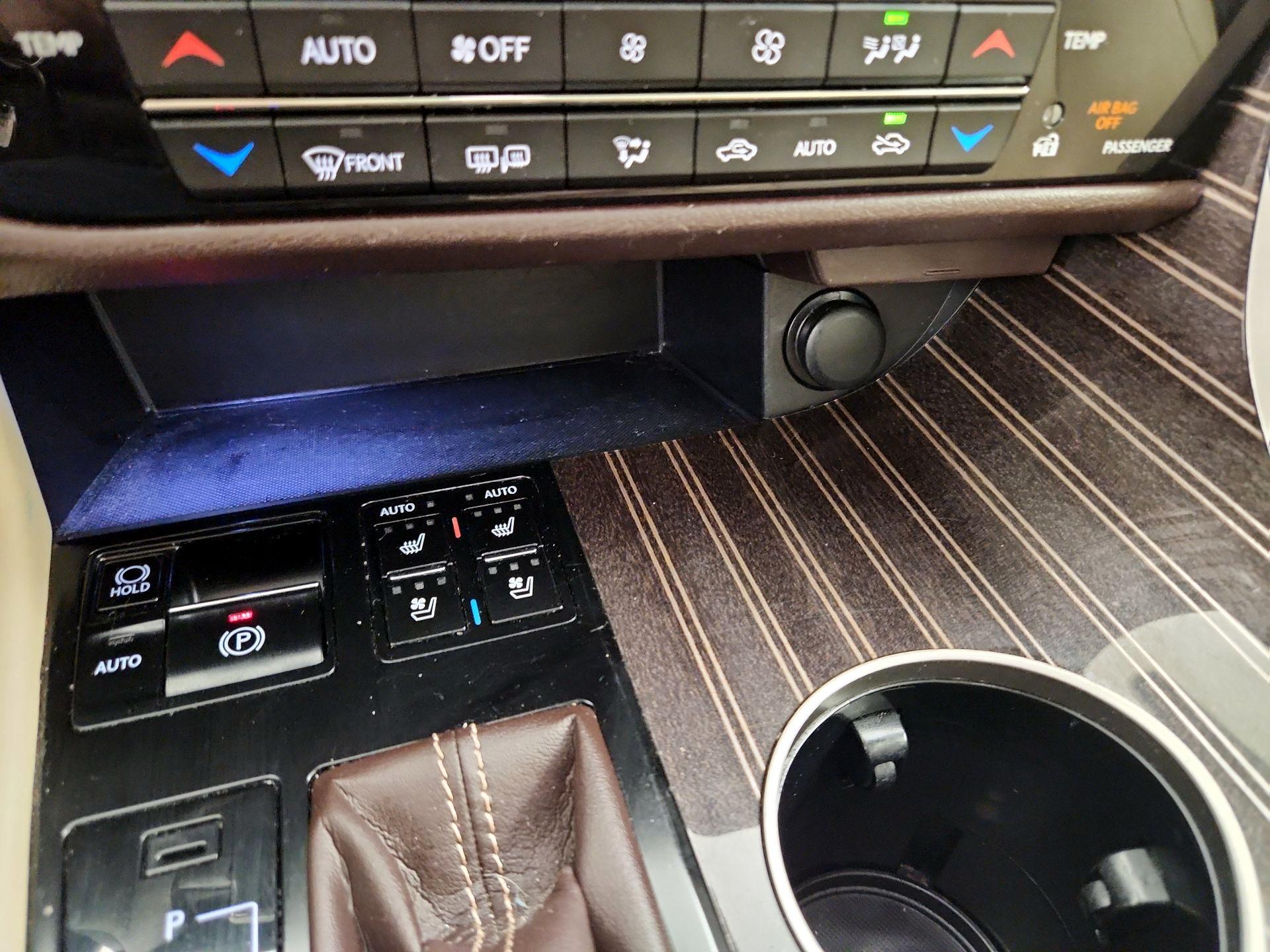 Thumbnail: 2017 Lexus RX - 17