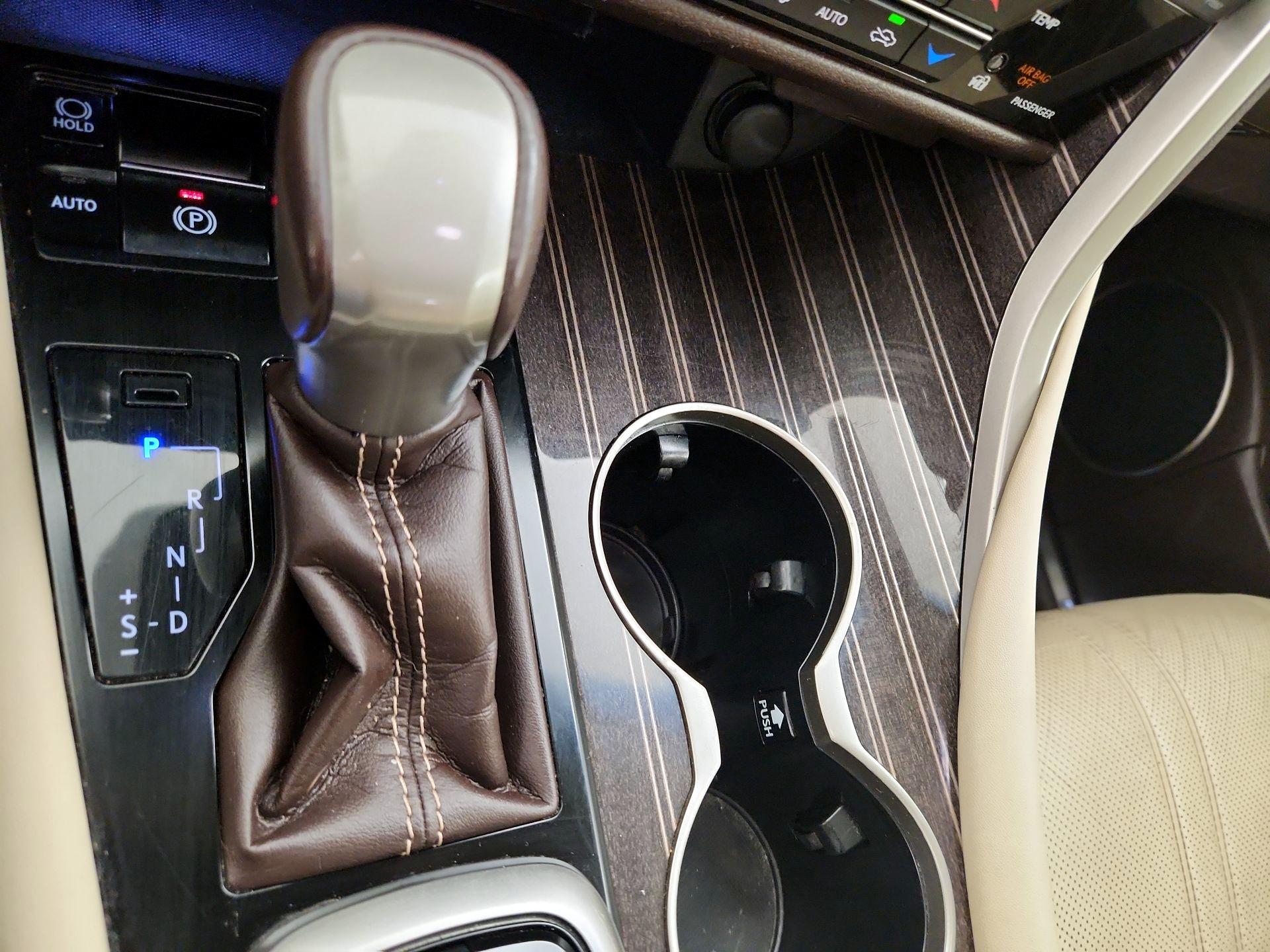 Thumbnail: 2017 Lexus RX - 18