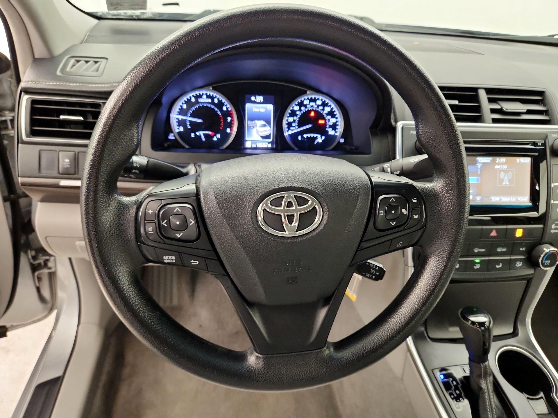 Thumbnail: 2015 Toyota Camry - 10