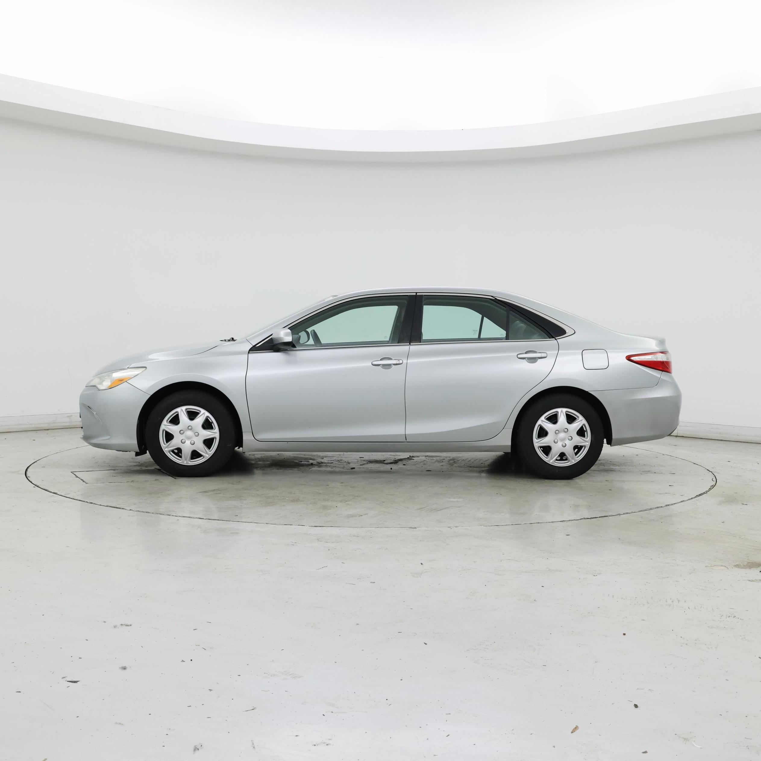 Thumbnail: 2015 Toyota Camry - 3