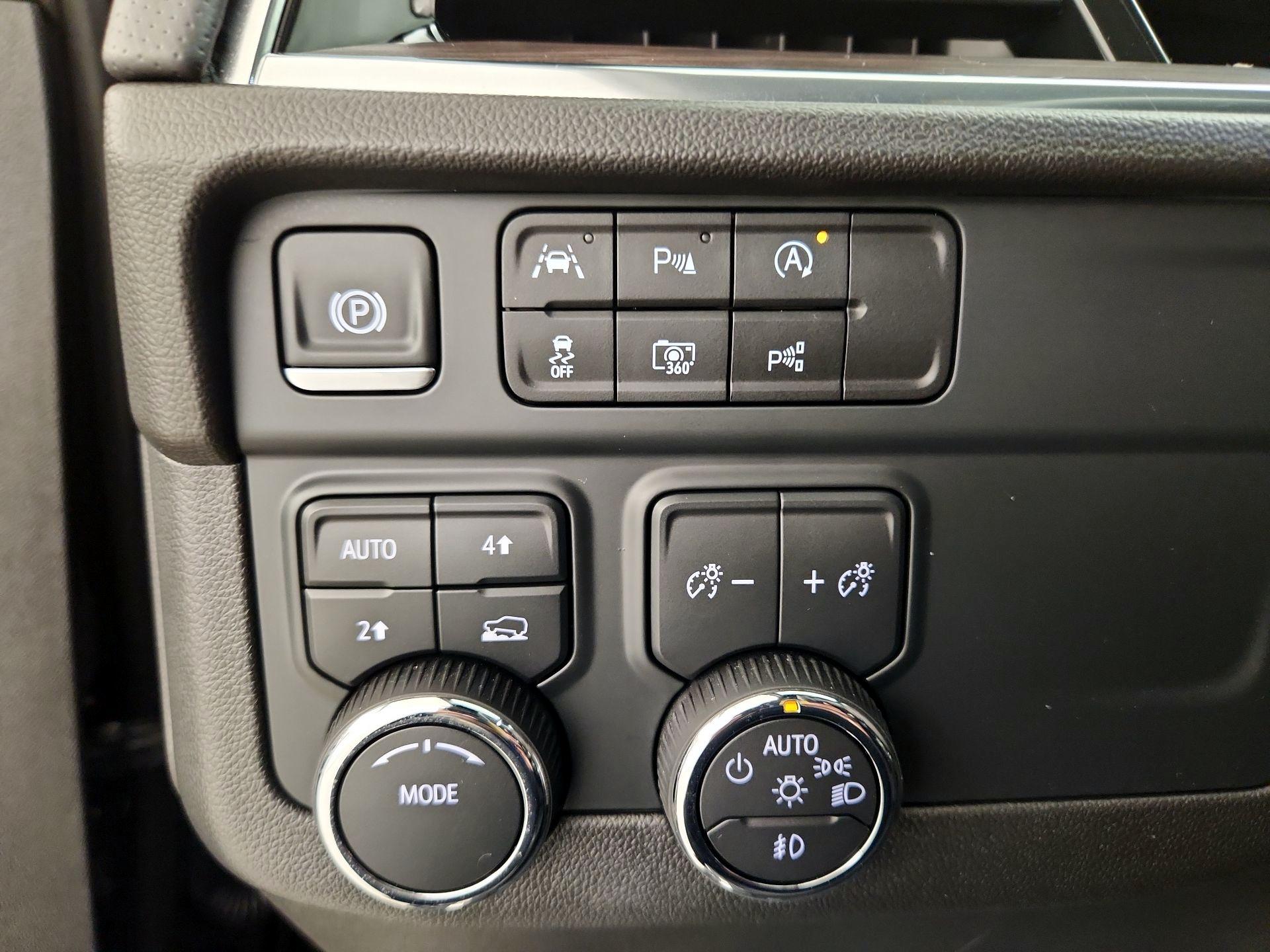 Thumbnail: 2025 Chevrolet Suburban - 13