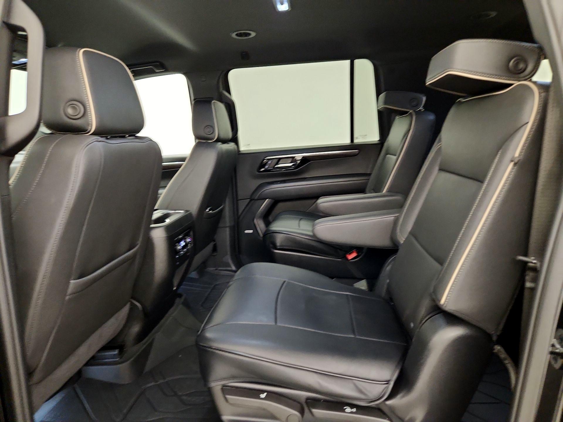Thumbnail: 2025 Chevrolet Suburban - 20