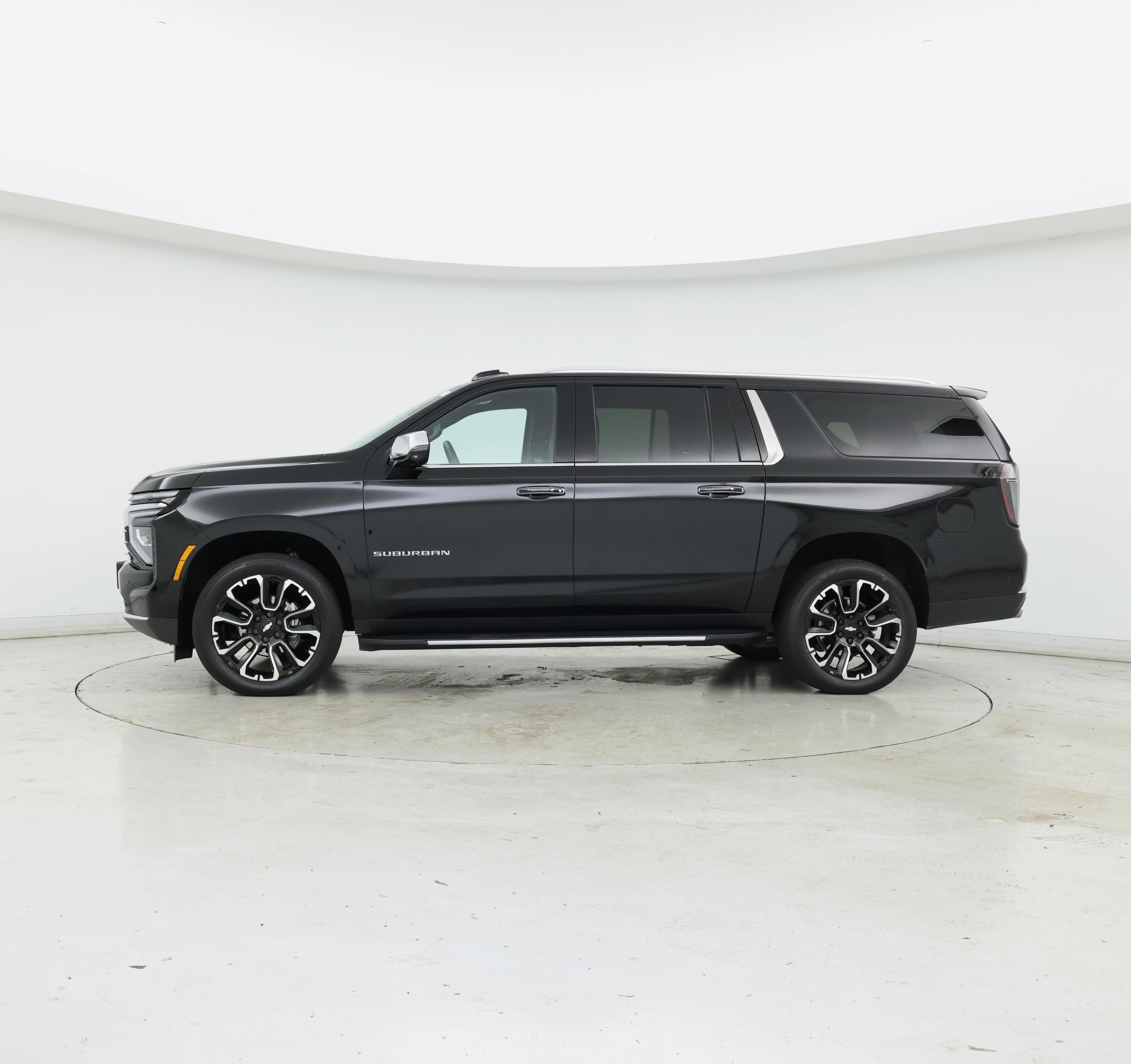 Thumbnail: 2025 Chevrolet Suburban - 3