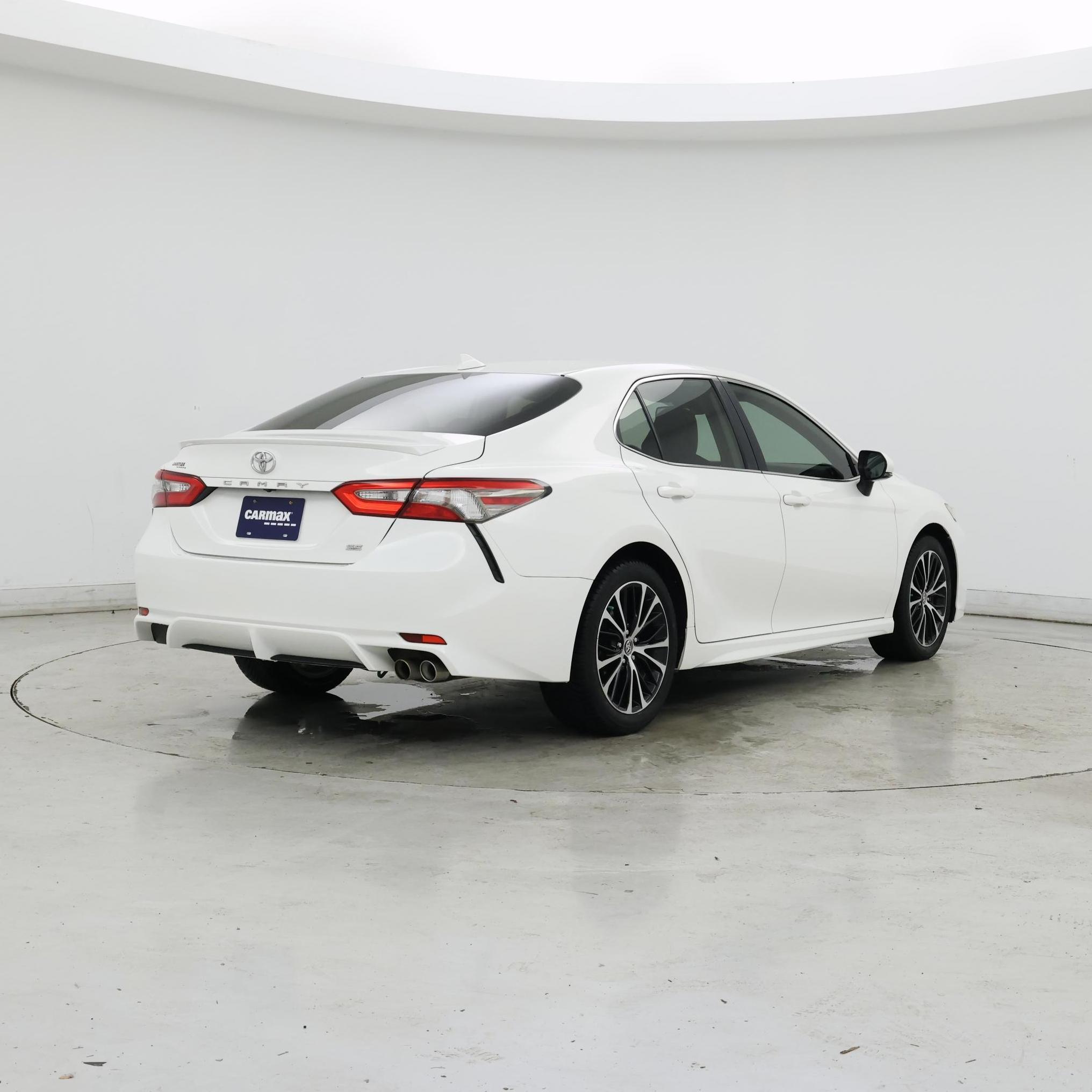 Thumbnail: 2019 Toyota Camry - 8