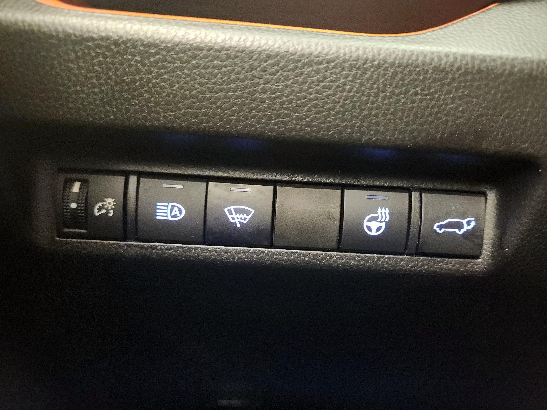 Thumbnail: 2019 Toyota RAV4 - 13