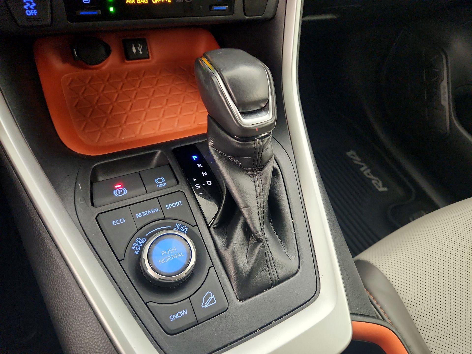 Thumbnail: 2019 Toyota RAV4 - 18