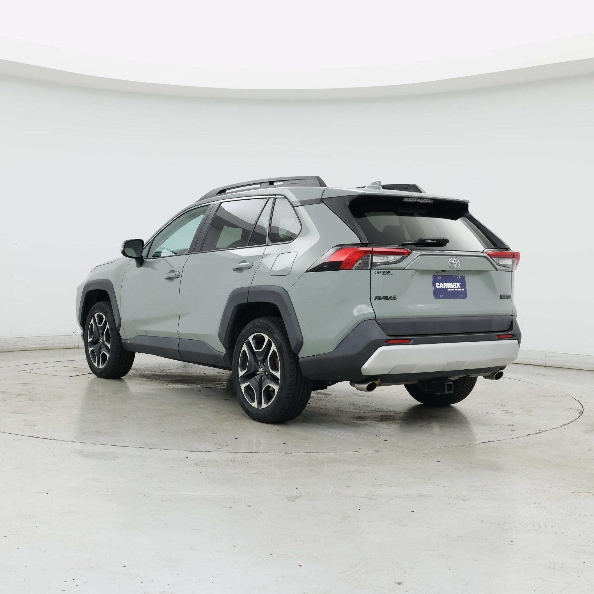 Thumbnail: 2019 Toyota RAV4 - 2