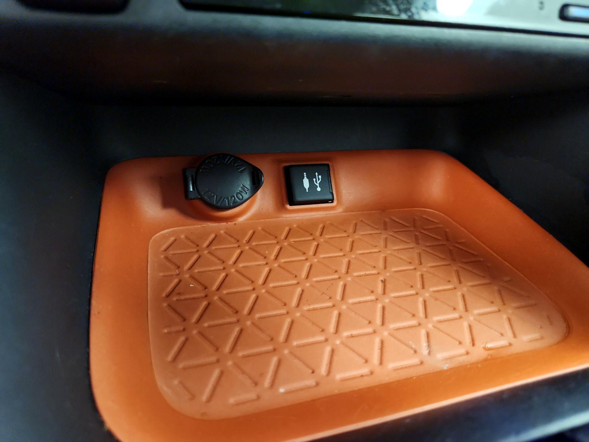 Thumbnail: 2019 Toyota RAV4 - 19