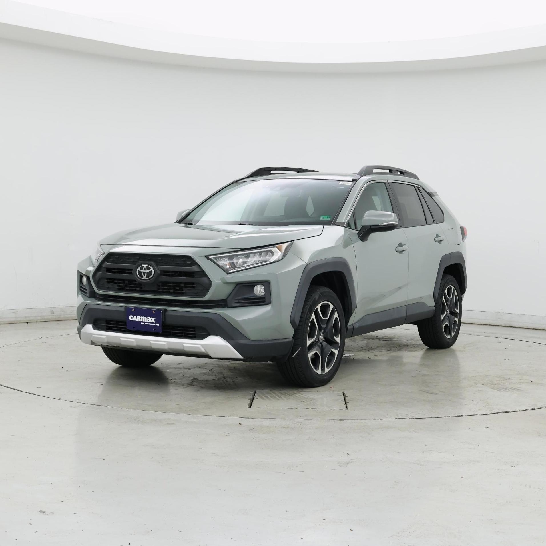Thumbnail: 2019 Toyota RAV4 - 4
