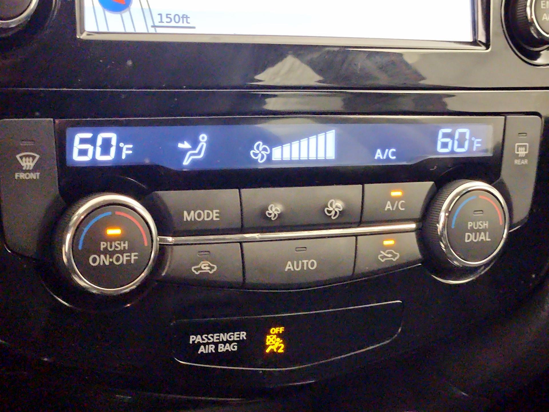 Thumbnail: 2015 Nissan Rogue - 17