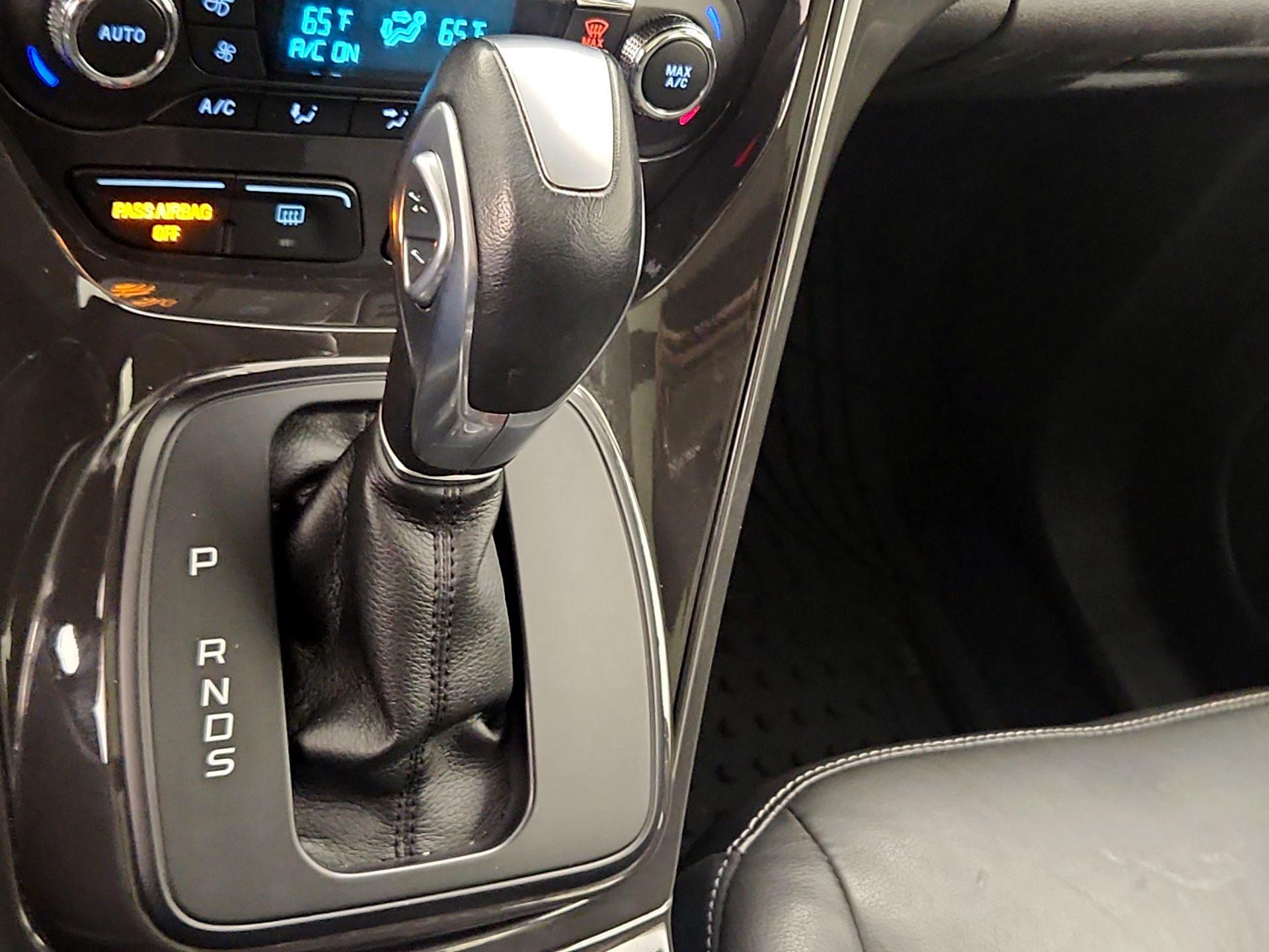 Thumbnail: 2016 Ford Escape - 18