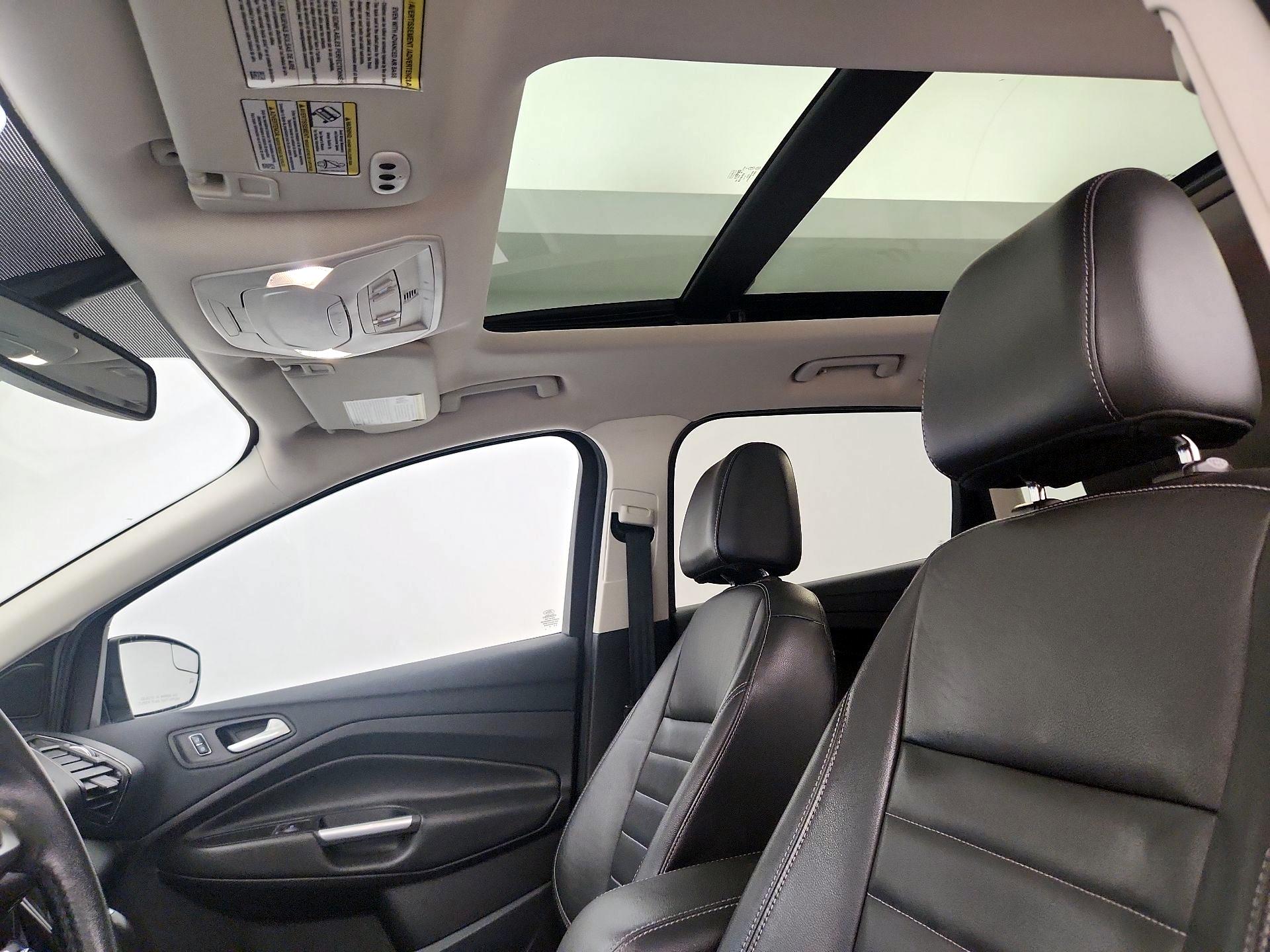 Thumbnail: 2016 Ford Escape - 20