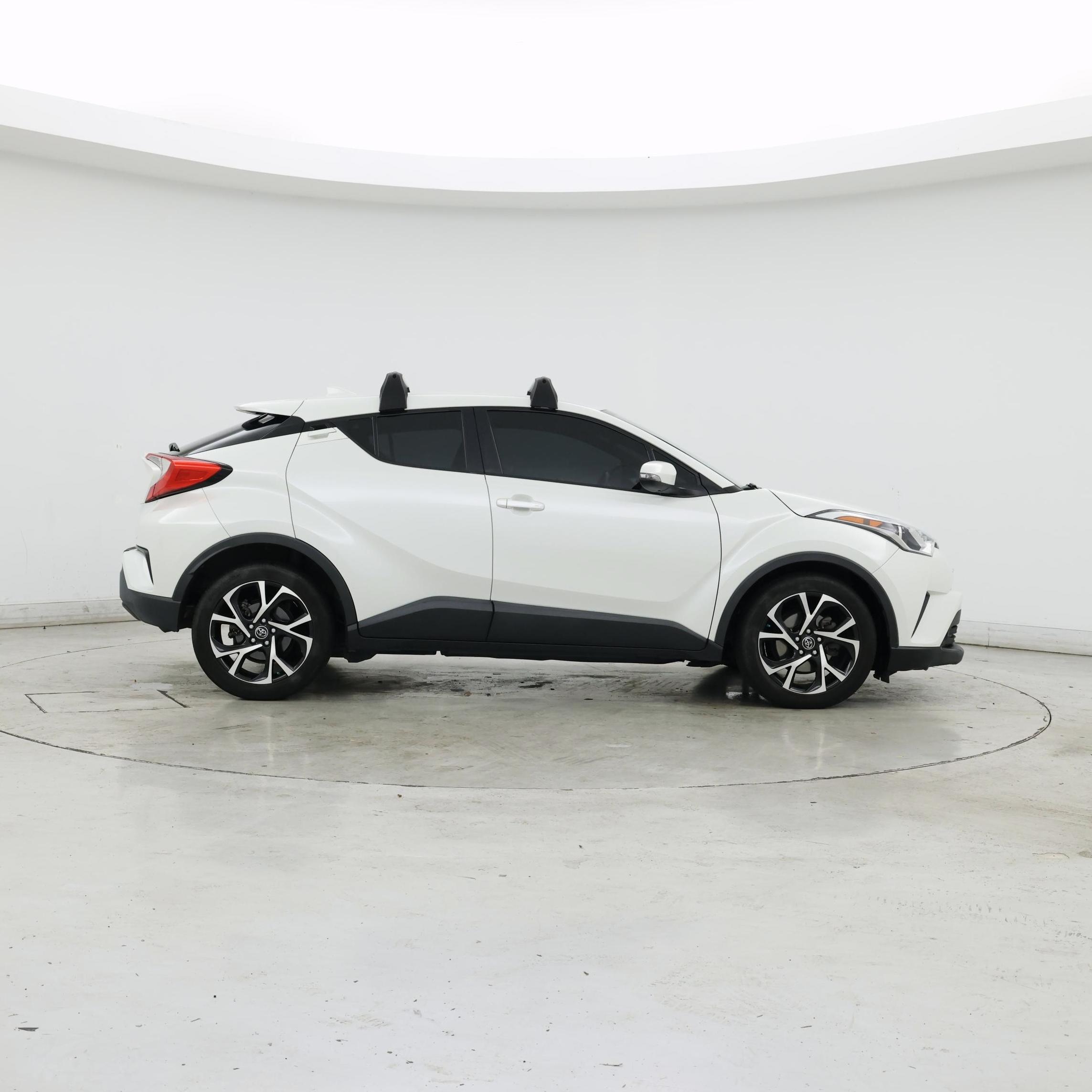 Thumbnail: 2018 Toyota C-HR - 7